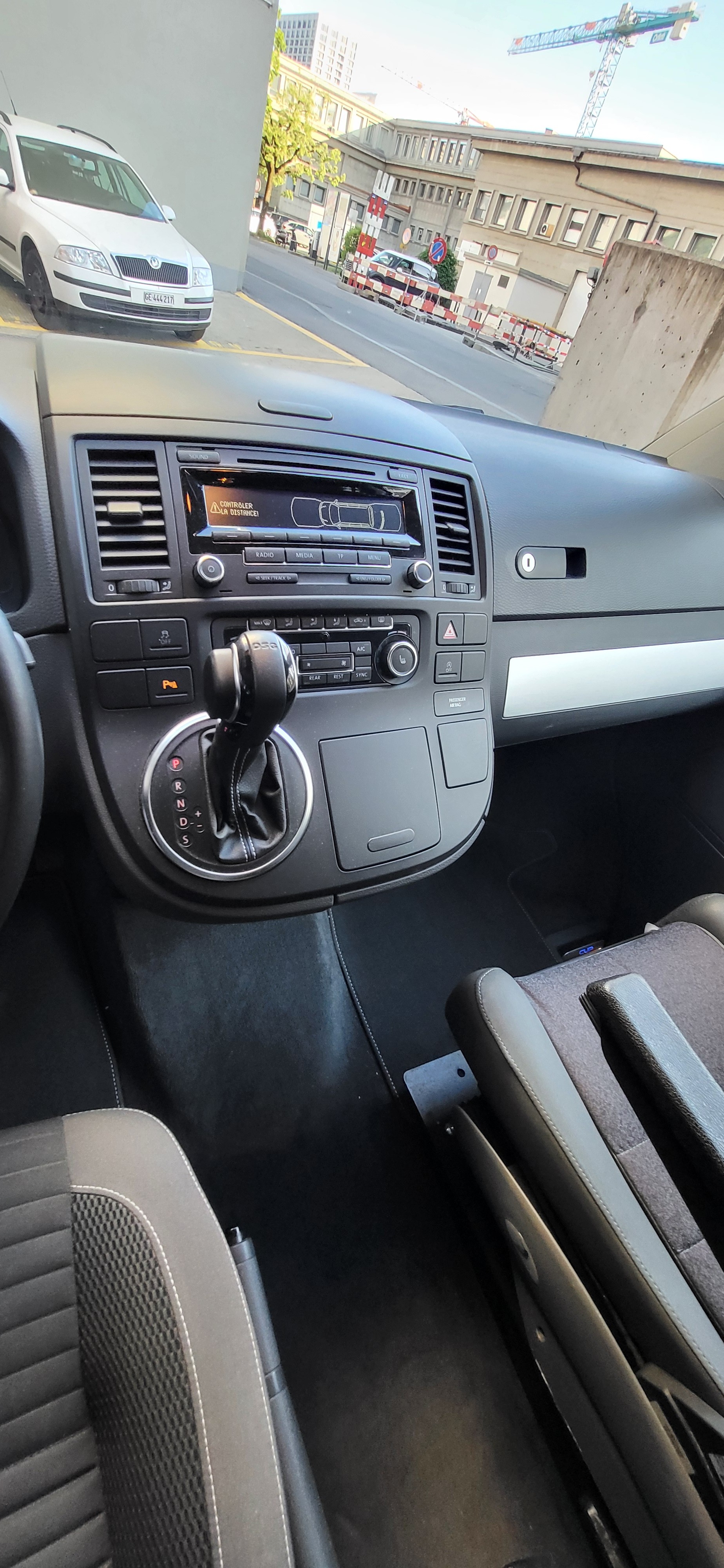VW T5 Multivan 2.0 TDI CR Comfortline Cup DSG-image-7