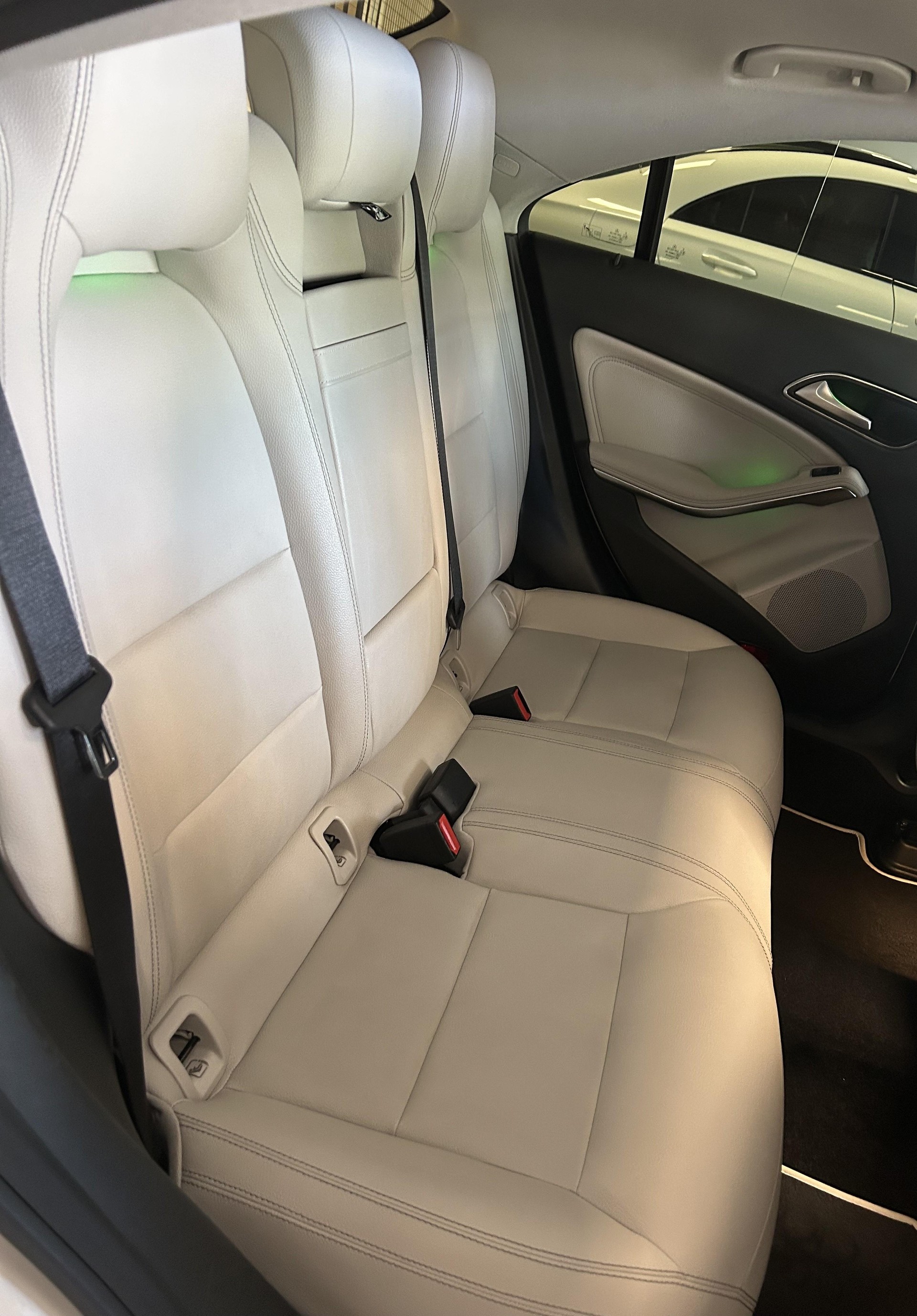 MERCEDES-BENZ CLA 200 Urban-image-15
