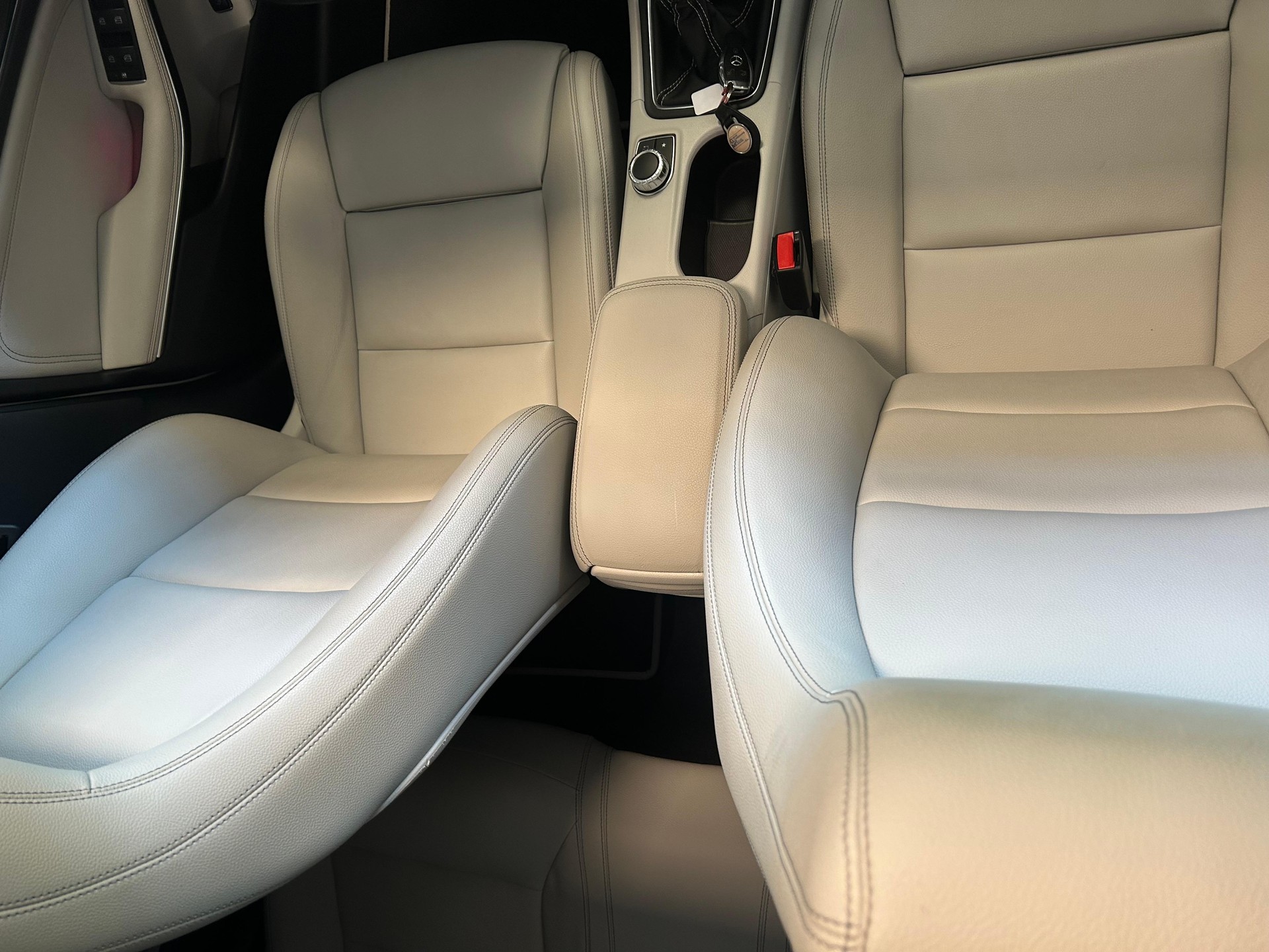 MERCEDES-BENZ CLA 200 Urban-image-1