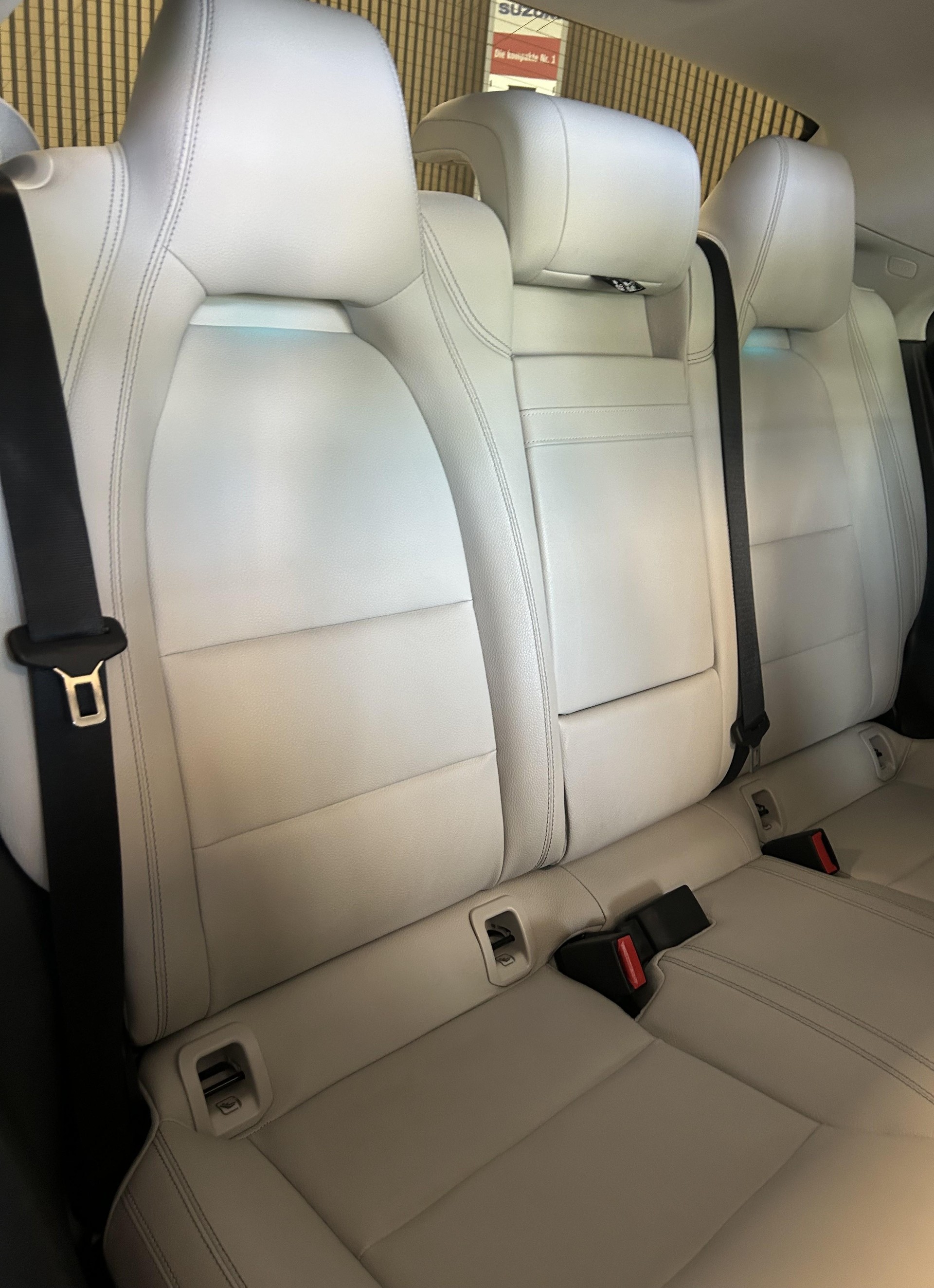 MERCEDES-BENZ CLA 200 Urban-image-16