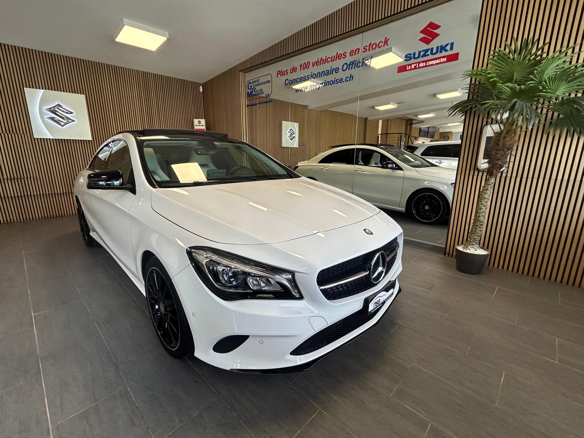 MERCEDES-BENZ CLA 200 Urban-image-2