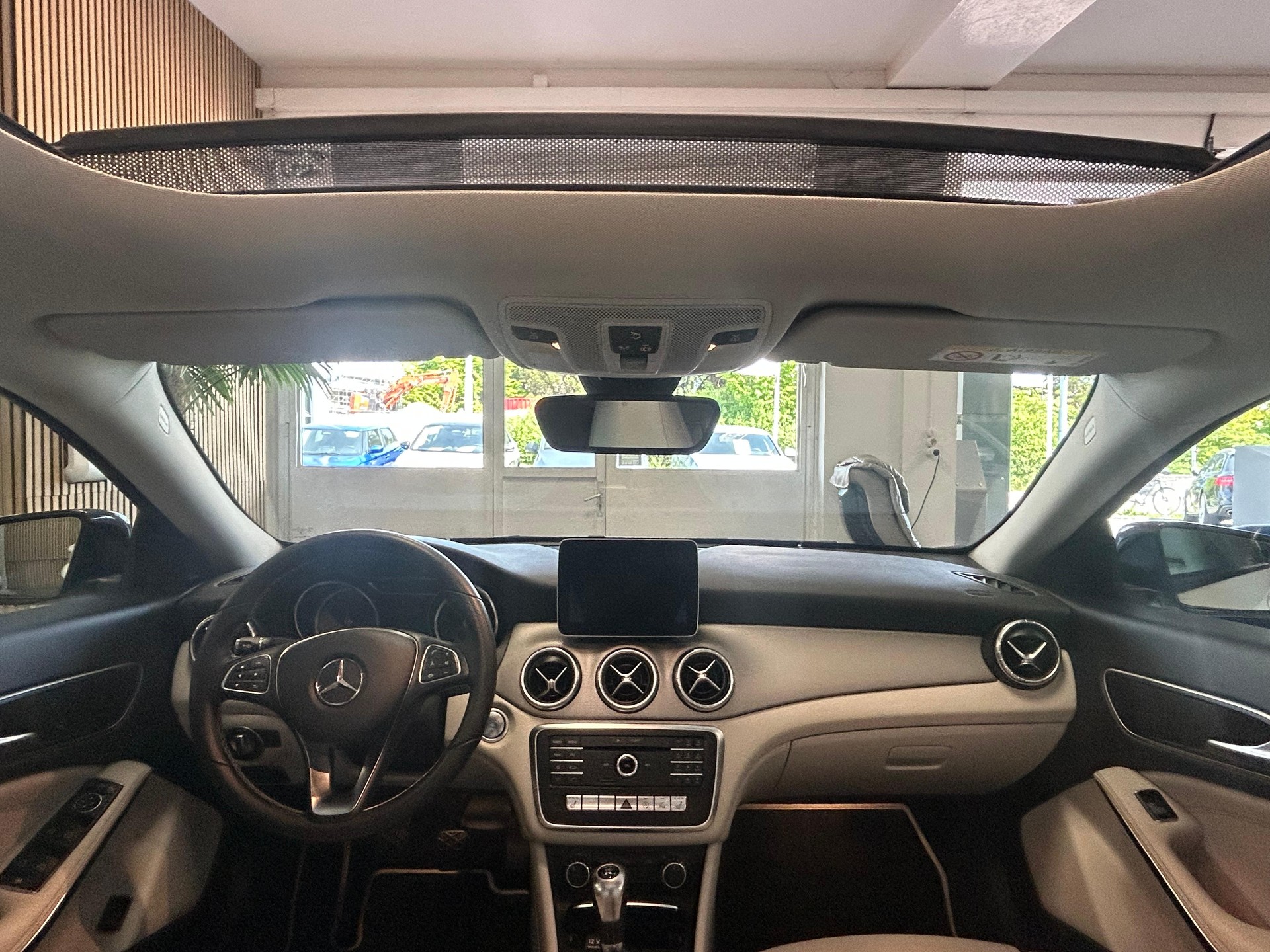 MERCEDES-BENZ CLA 200 Urban-image-8