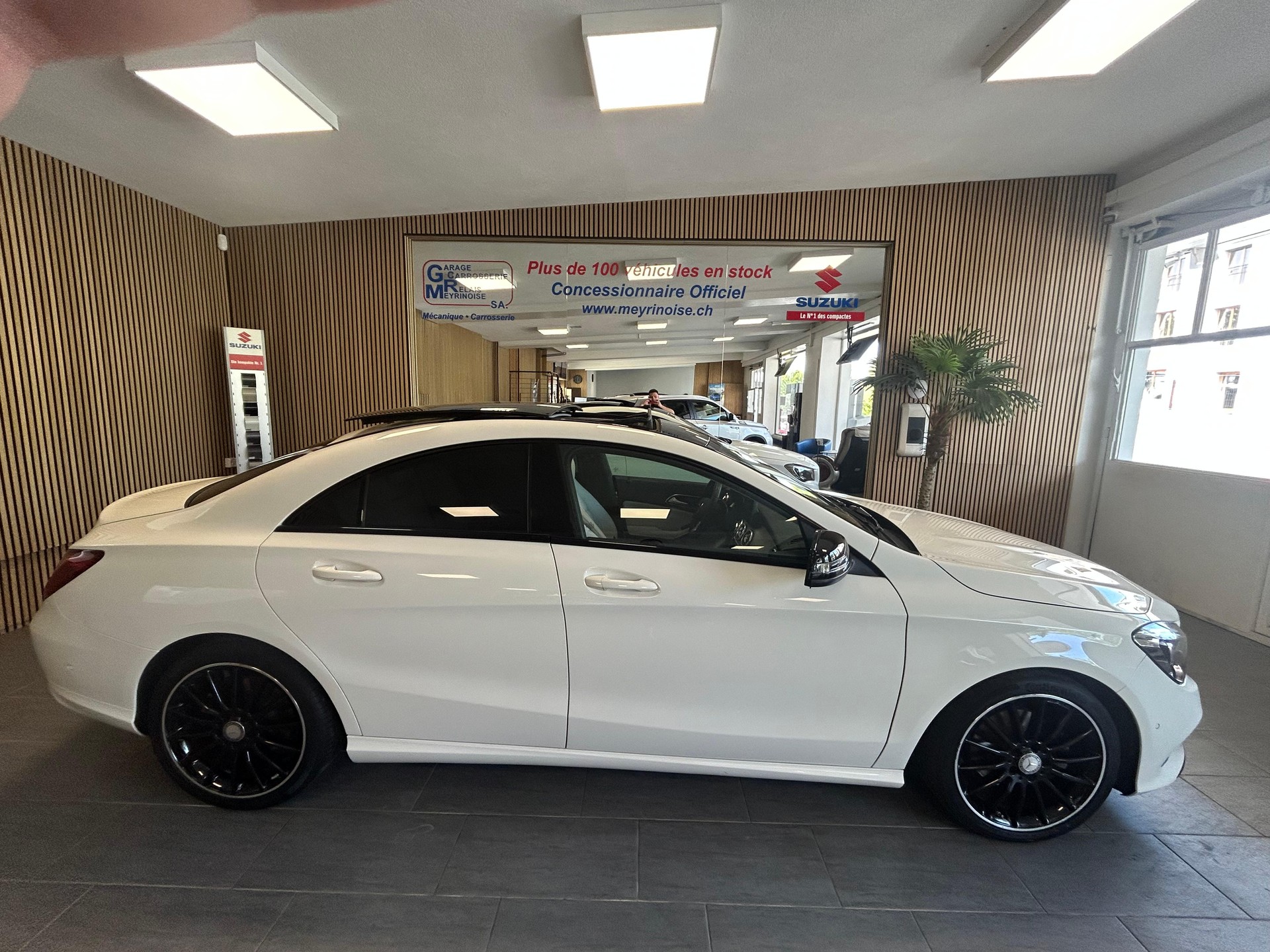 MERCEDES-BENZ CLA 200 Urban-image-0