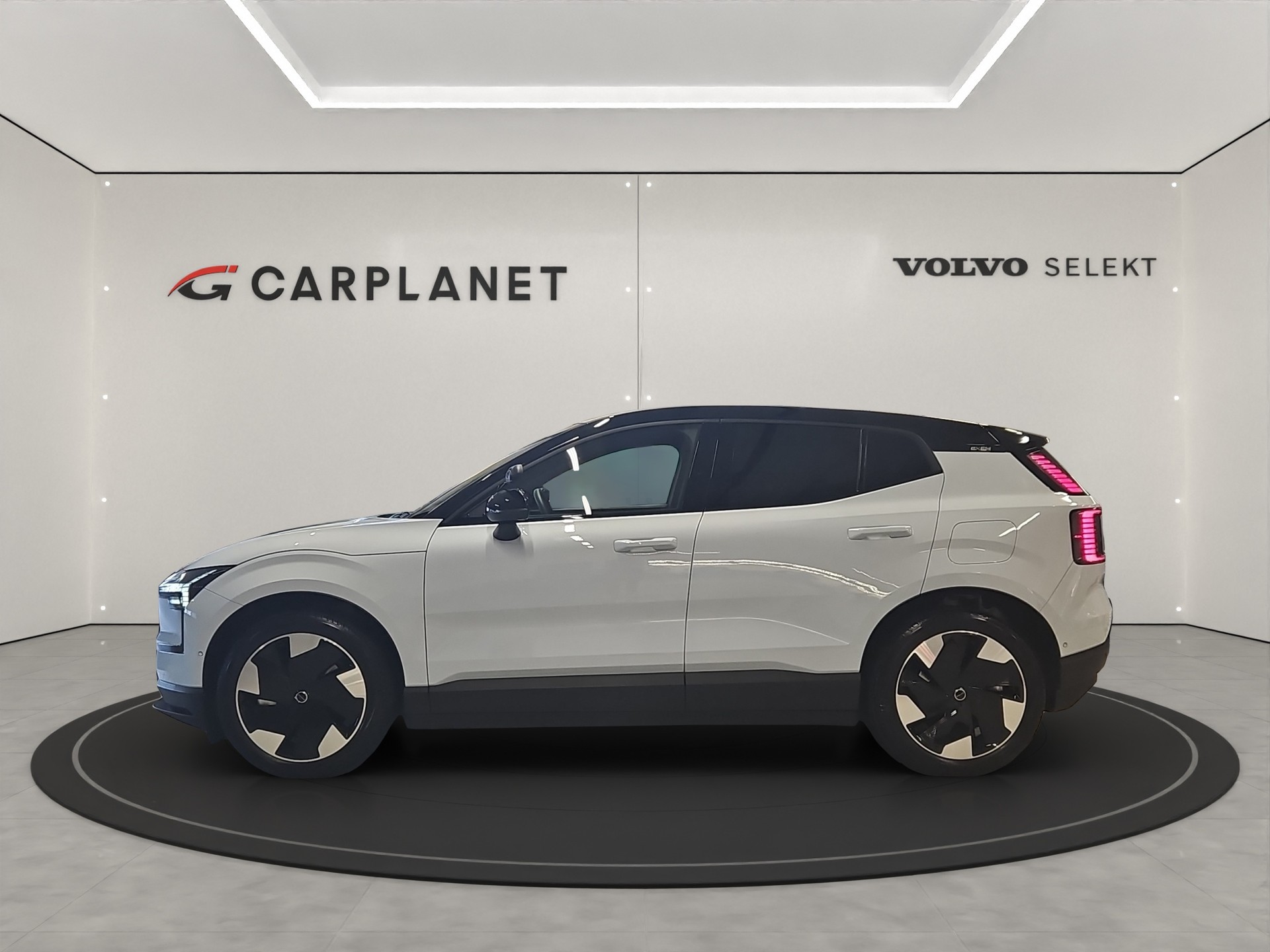 VOLVO EX30 E60 Twin Ultra Performance AWD-image-2