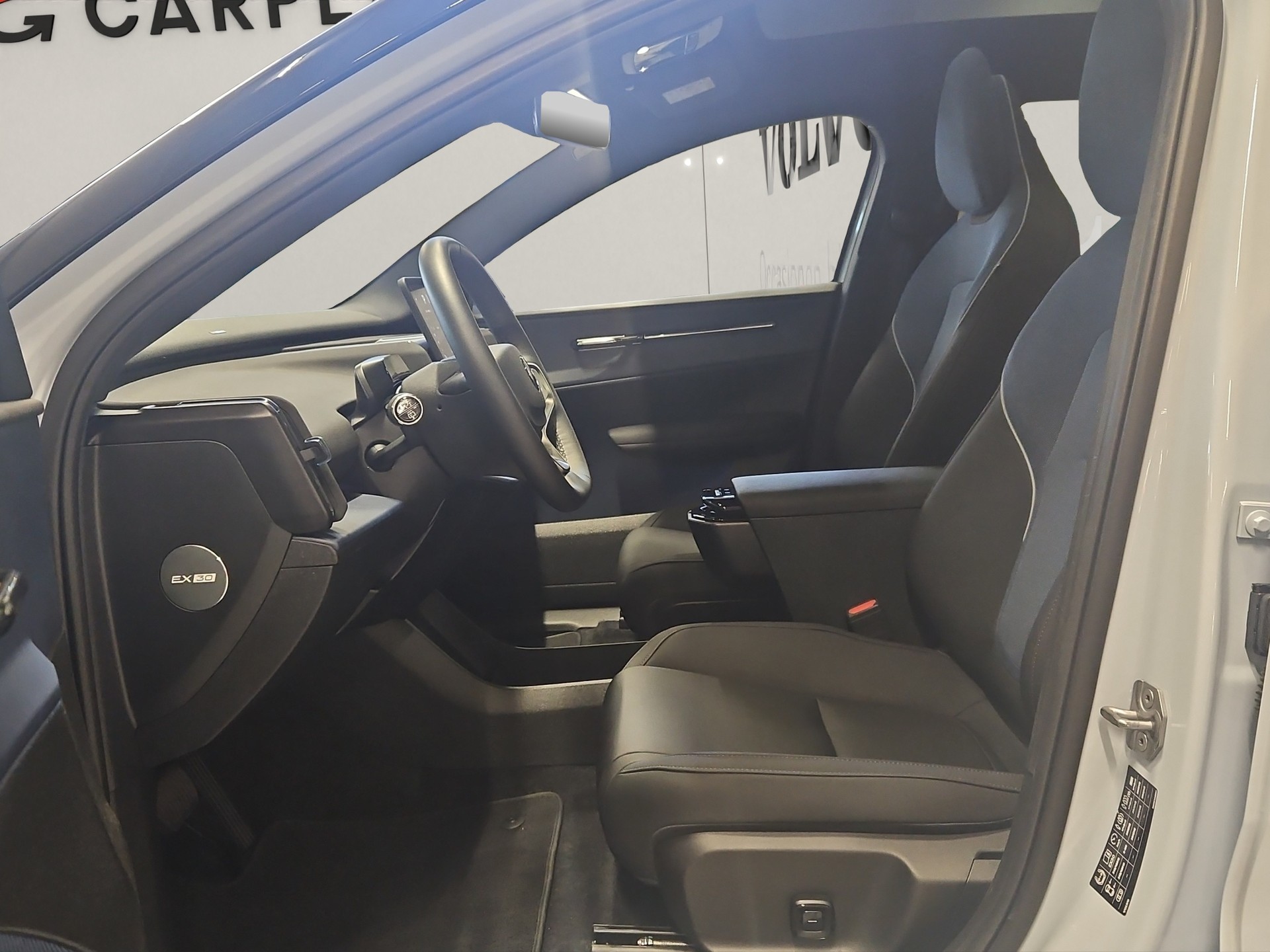 VOLVO EX30 E60 Twin Ultra Performance AWD-image-8