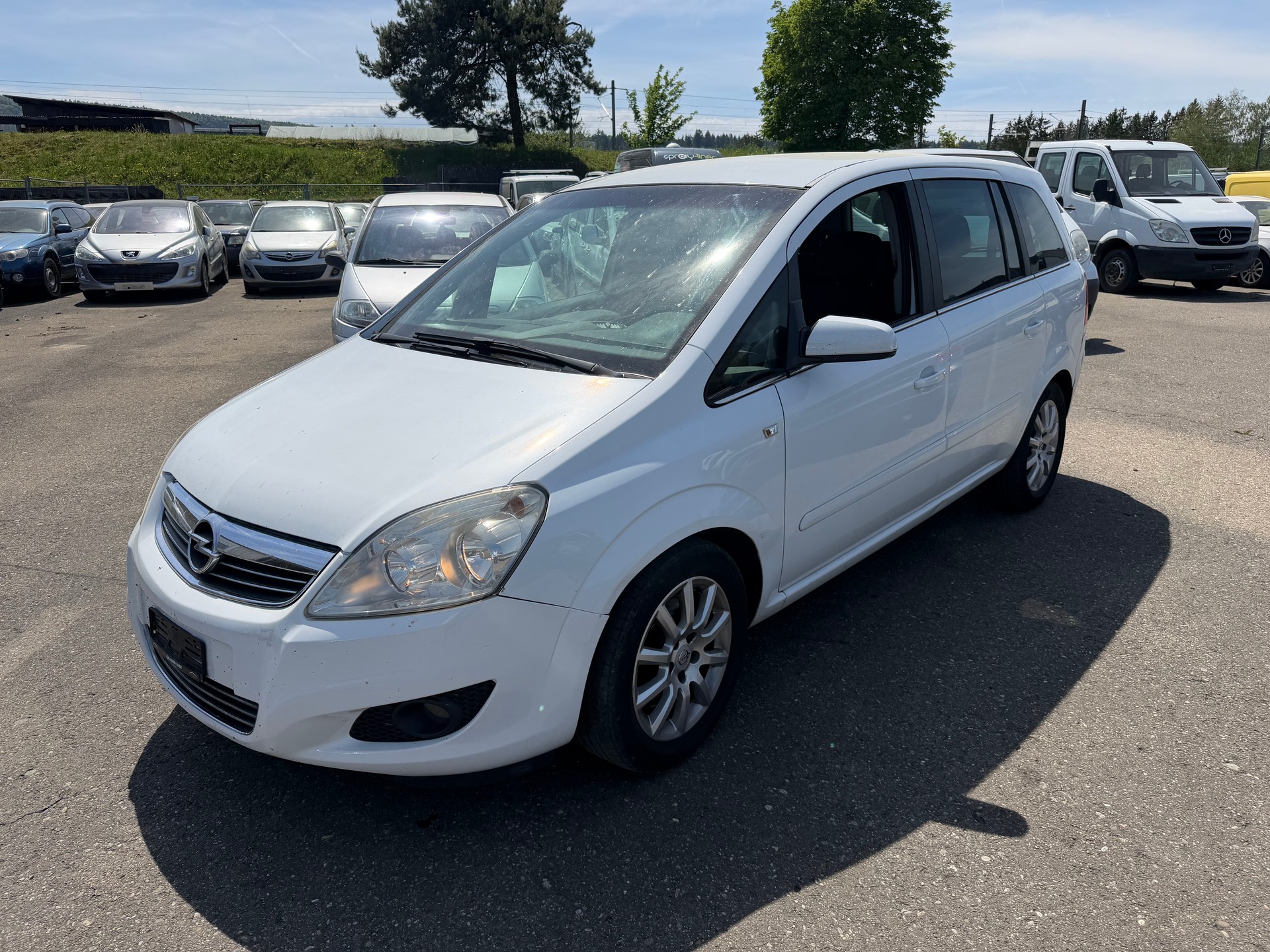OPEL Zafira 1.9 CDTI Cosmo Automatic-image-0