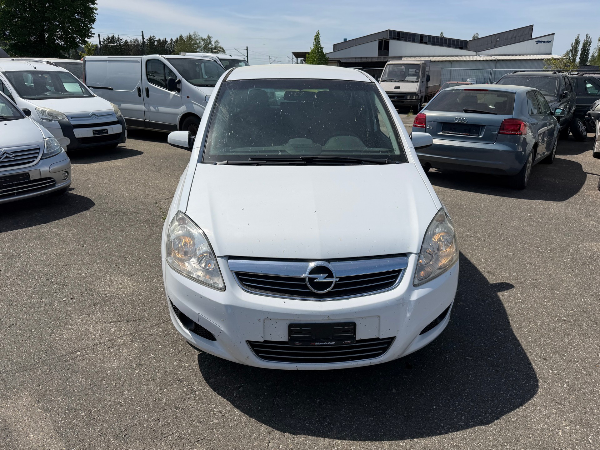 OPEL Zafira 1.9 CDTI Cosmo Automatic-image-1