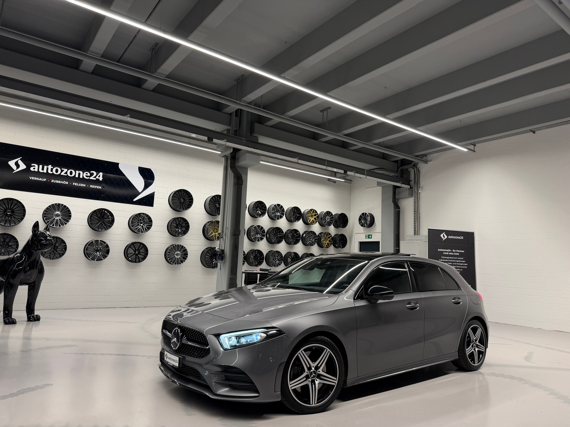 MERCEDES-BENZ A 250 AMG Line 4m *CH-Auto*Top Ausstattung*360°Kamera*Head-up*lückenlose Servicehistorie*-image-4