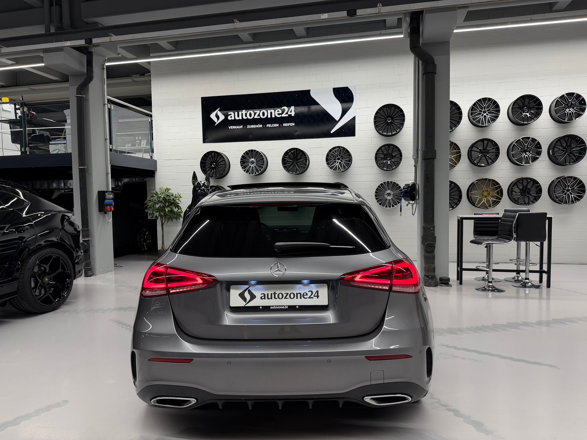 MERCEDES-BENZ A 250 AMG Line 4m *CH-Auto*Top Ausstattung*360°Kamera*Head-up*lückenlose Servicehistorie*-image-11