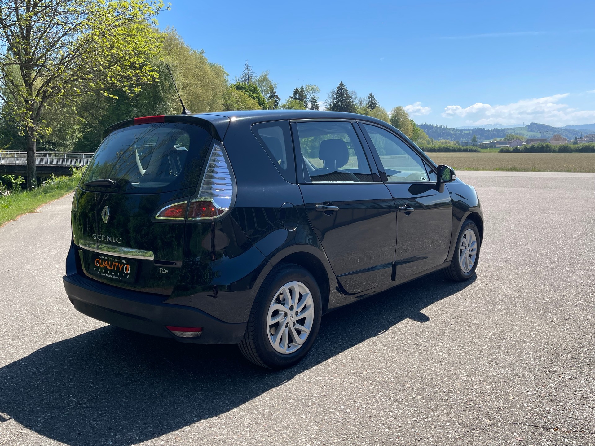 RENAULT Scénic 1.4 16V Turbo Bose-image-4