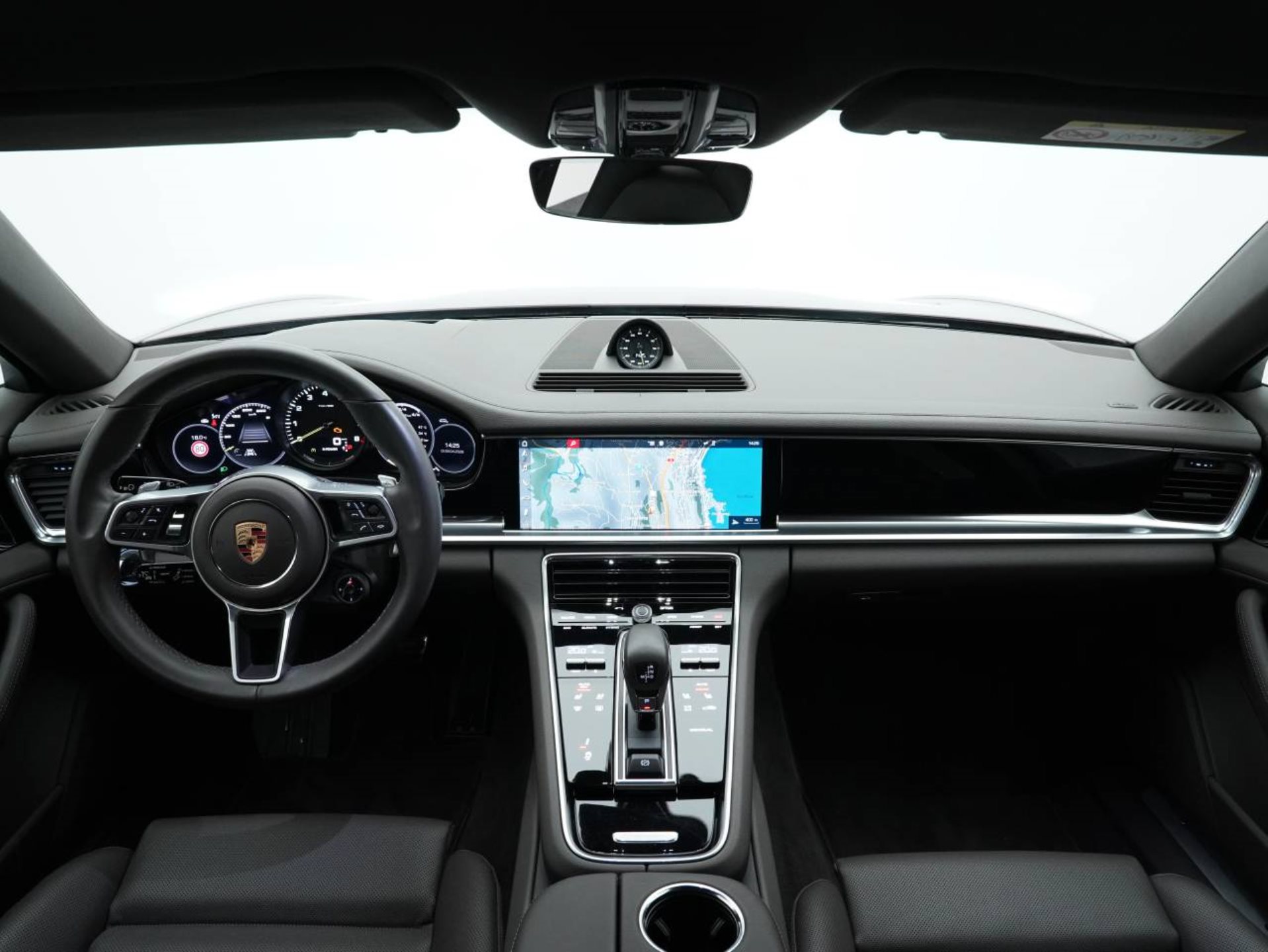 PORSCHE Panamera 4 E-Hybrid Sport Turismo-image-4