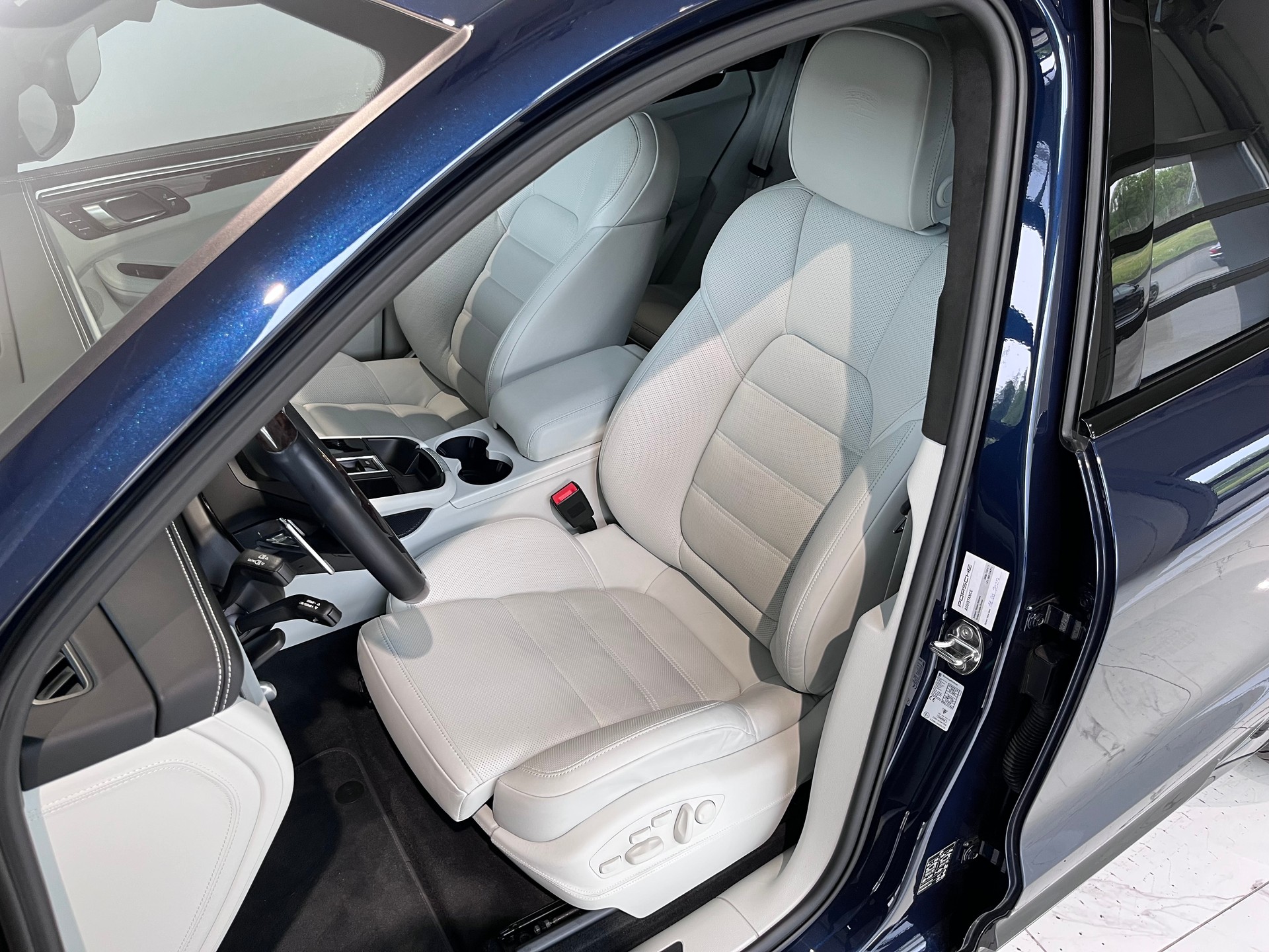 PORSCHE Macan GTS PDK-image-5