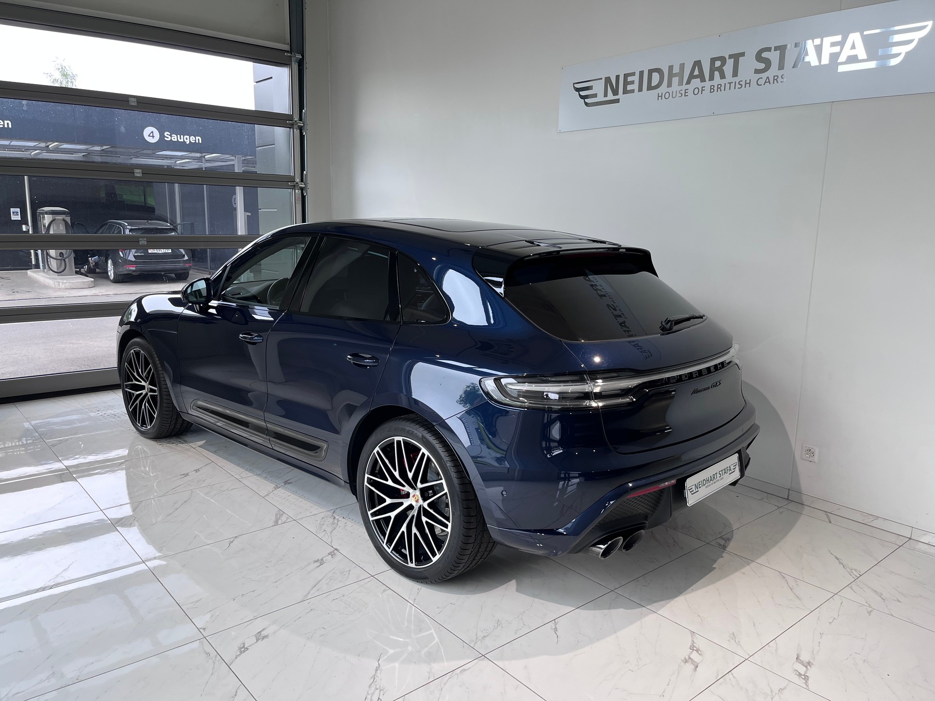 PORSCHE Macan GTS PDK-image-2
