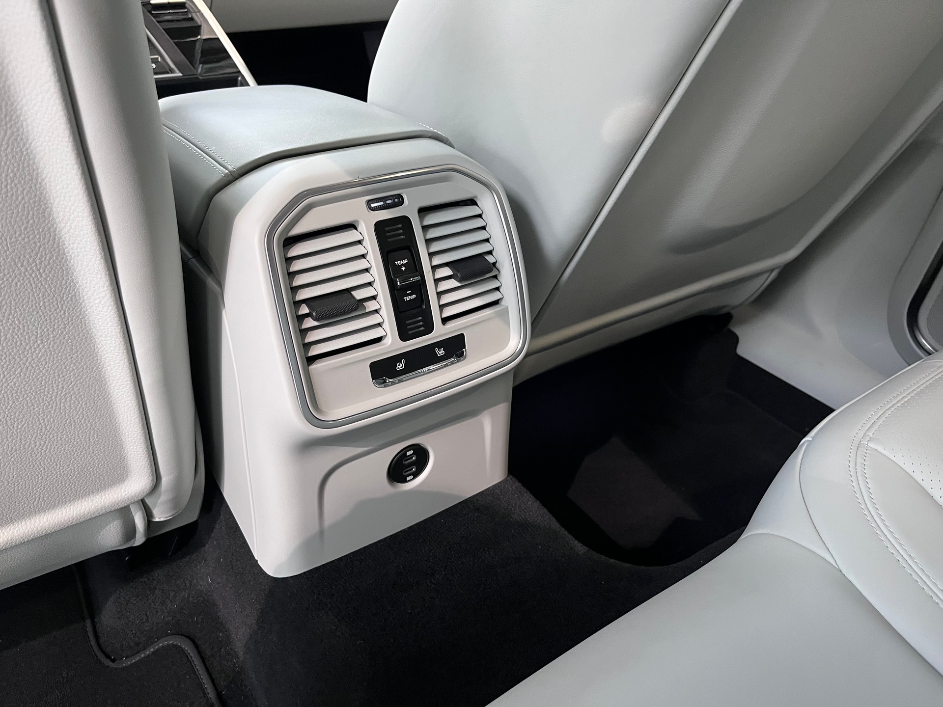 PORSCHE Macan GTS PDK-image-9