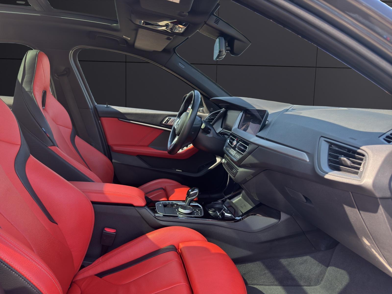 BMW 120d xDrive-image-10
