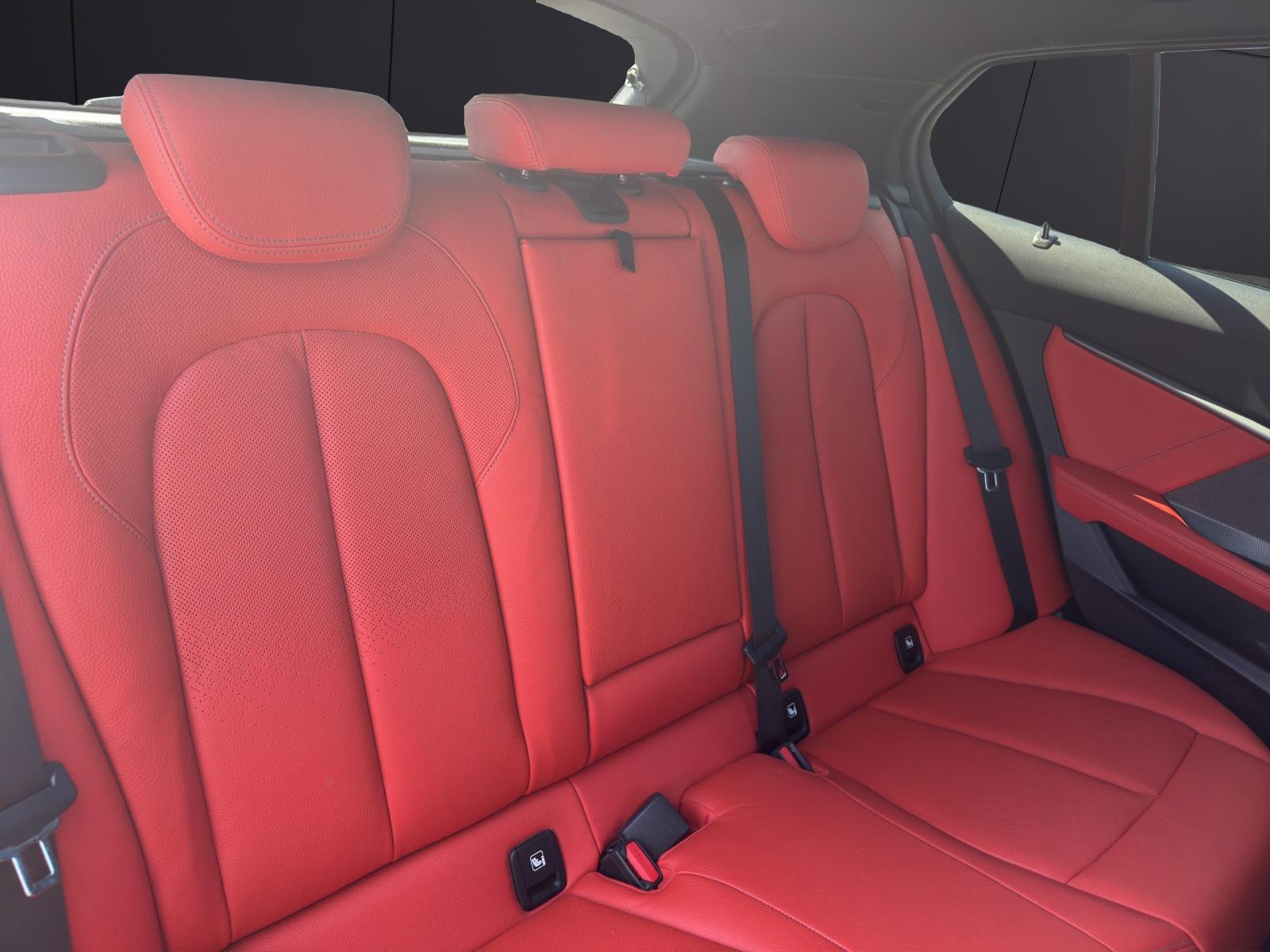 BMW 120d xDrive-image-11