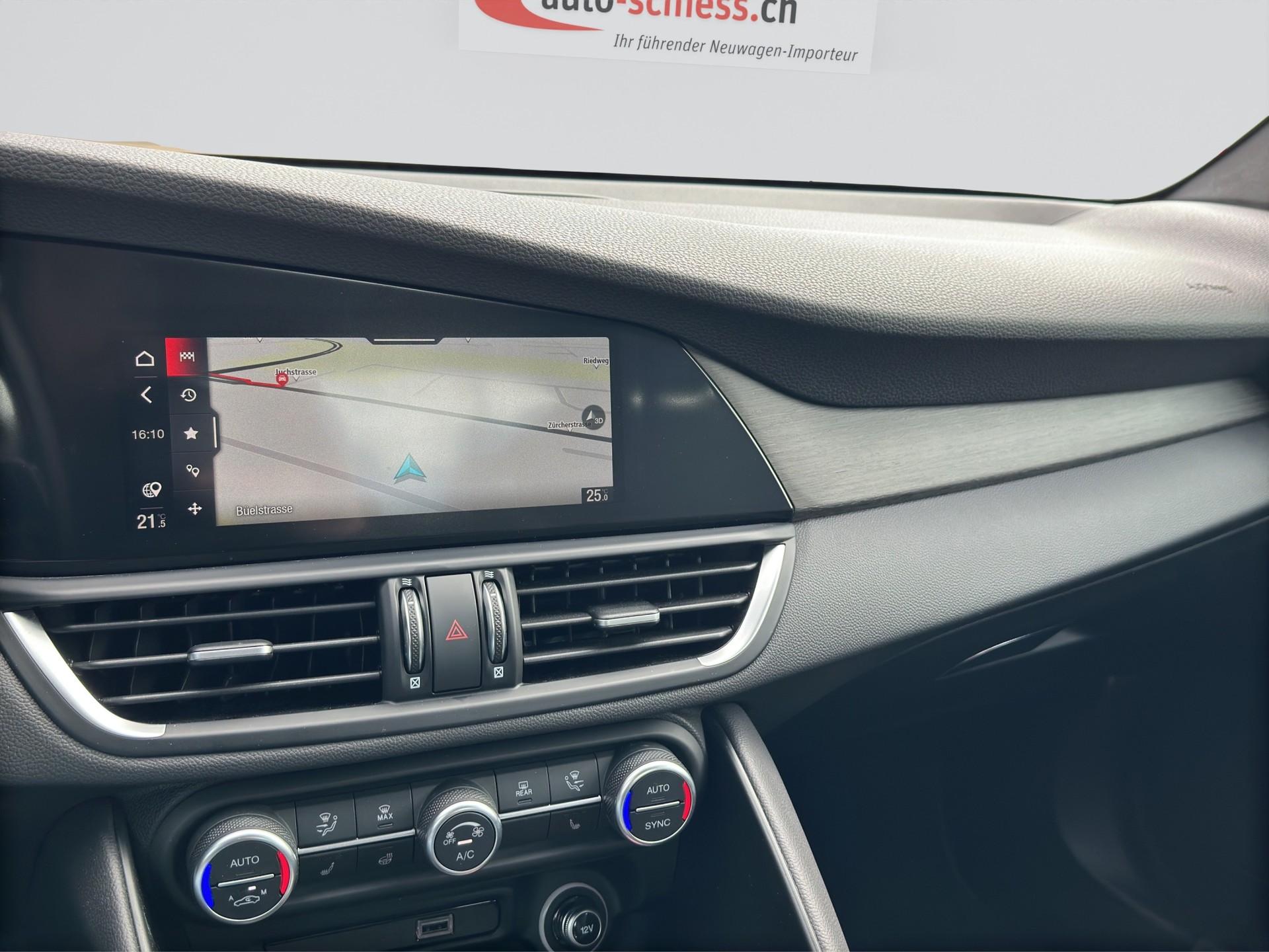 ALFA ROMEO Giulia 2.0 Ti Q4 AT8-image-12