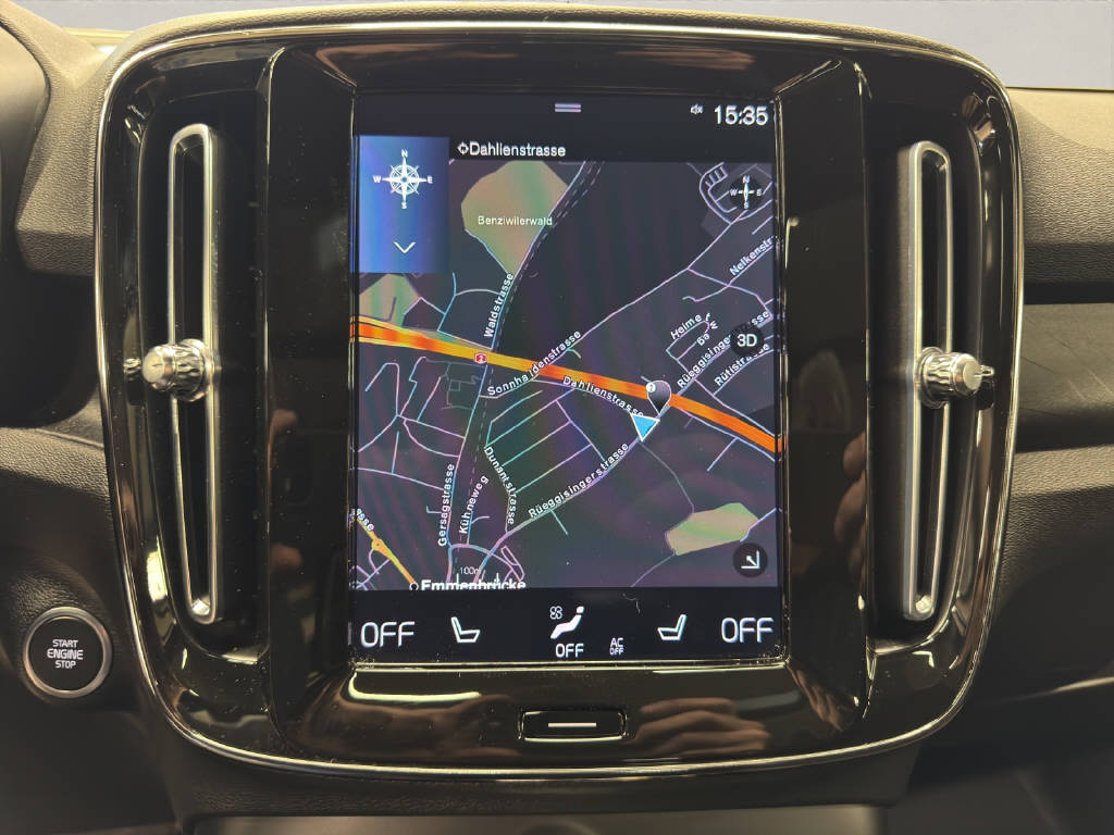 VOLVO XC40 1.5 T5 PiH Ultimate Dark-image-11