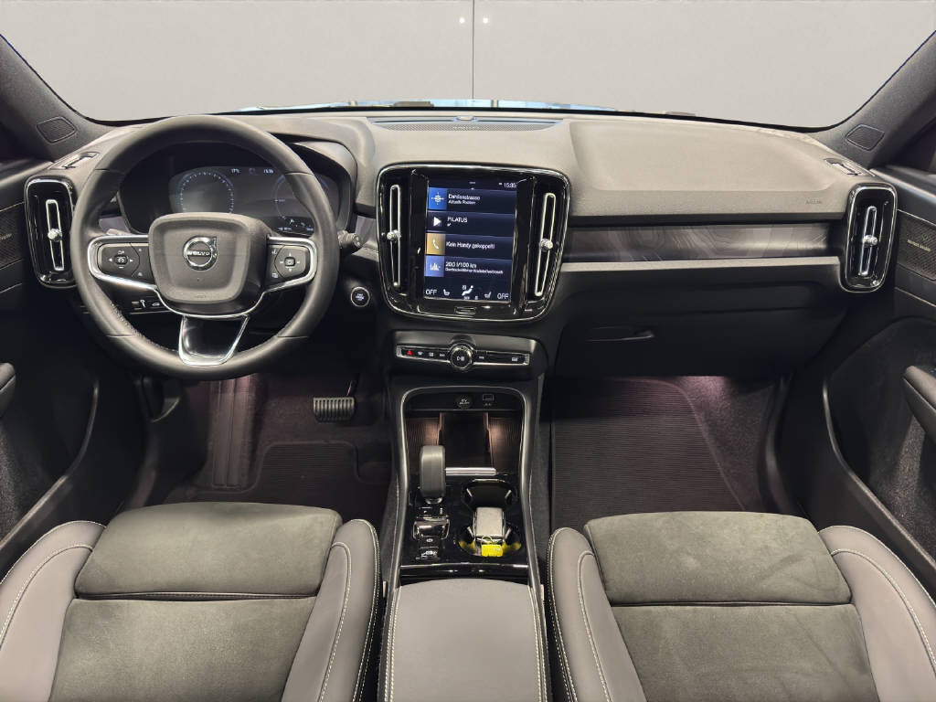VOLVO XC40 1.5 T5 PiH Ultimate Dark-image-15