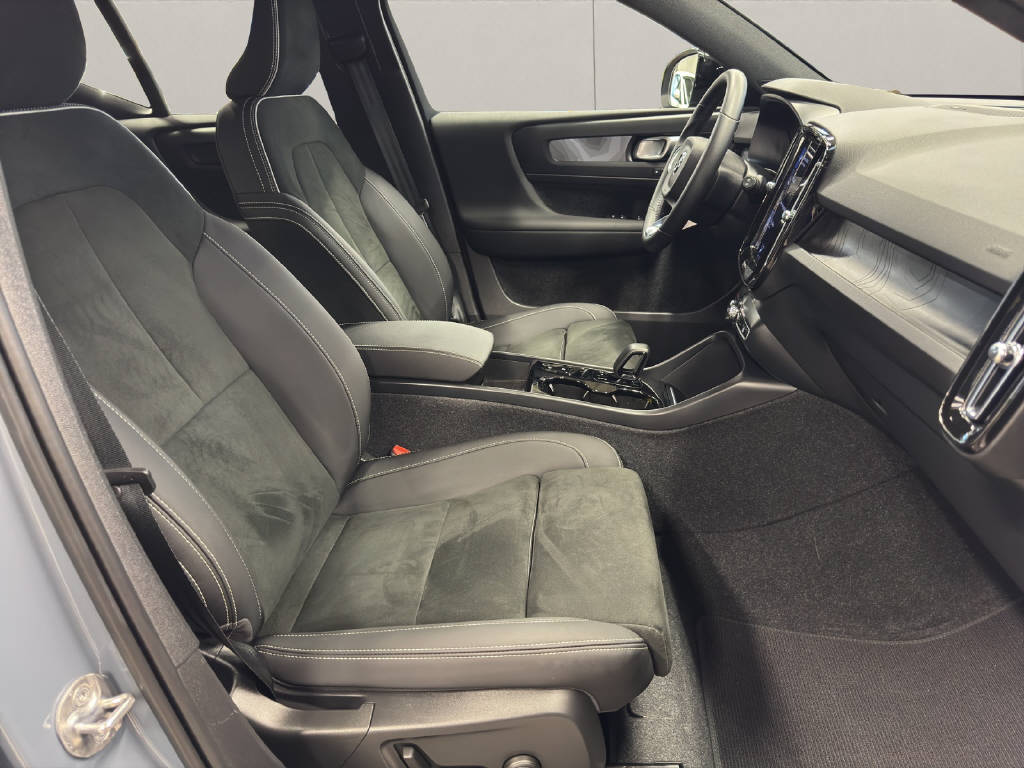 VOLVO XC40 1.5 T5 PiH Ultimate Dark-image-13