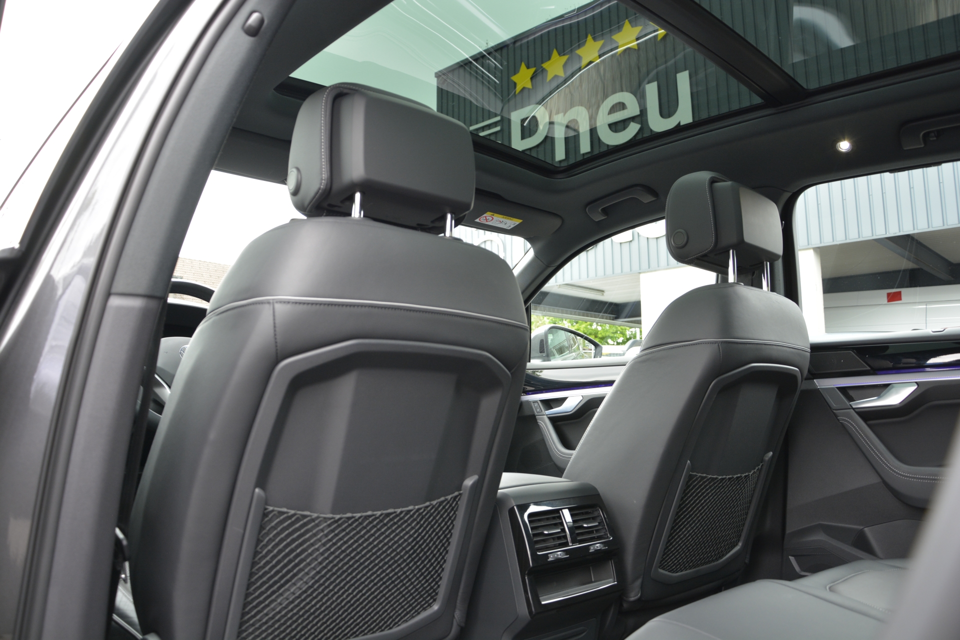 VW Touareg-image-8