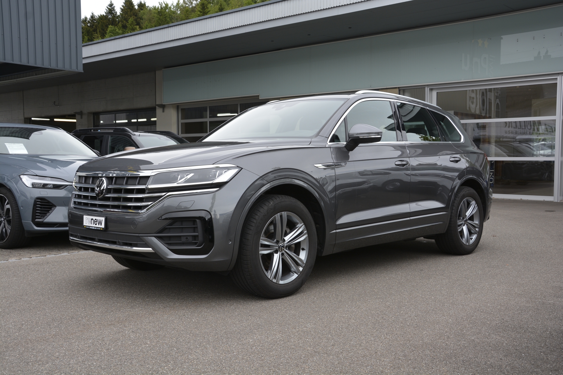 VW Touareg-image-0