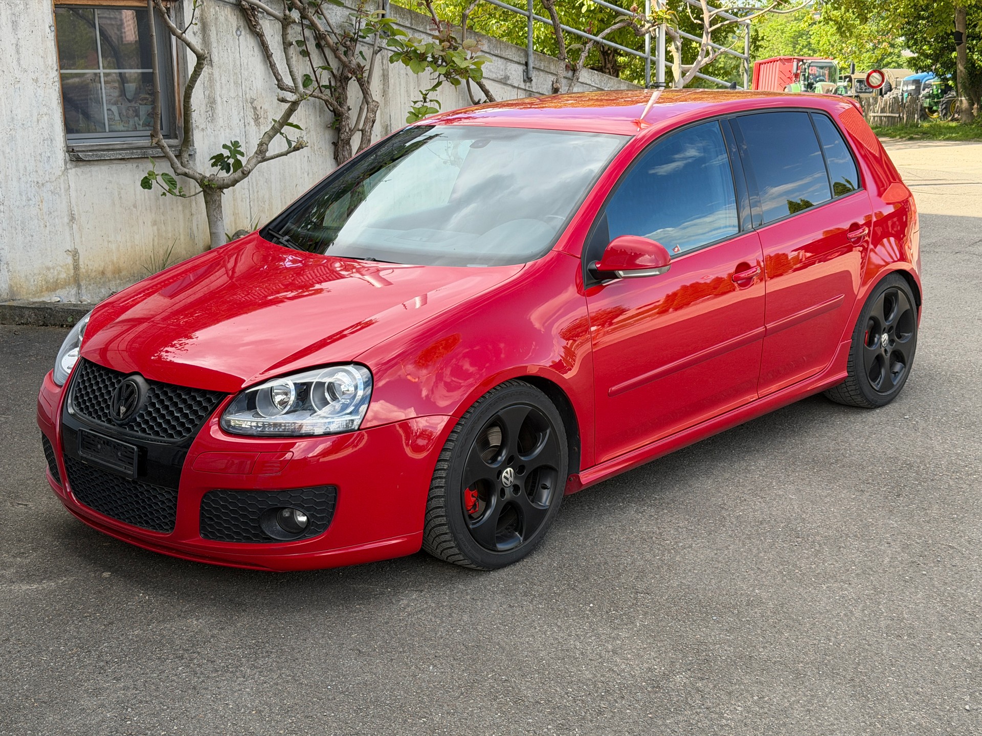VW Golf 2.0 TFSI GTI-image-1