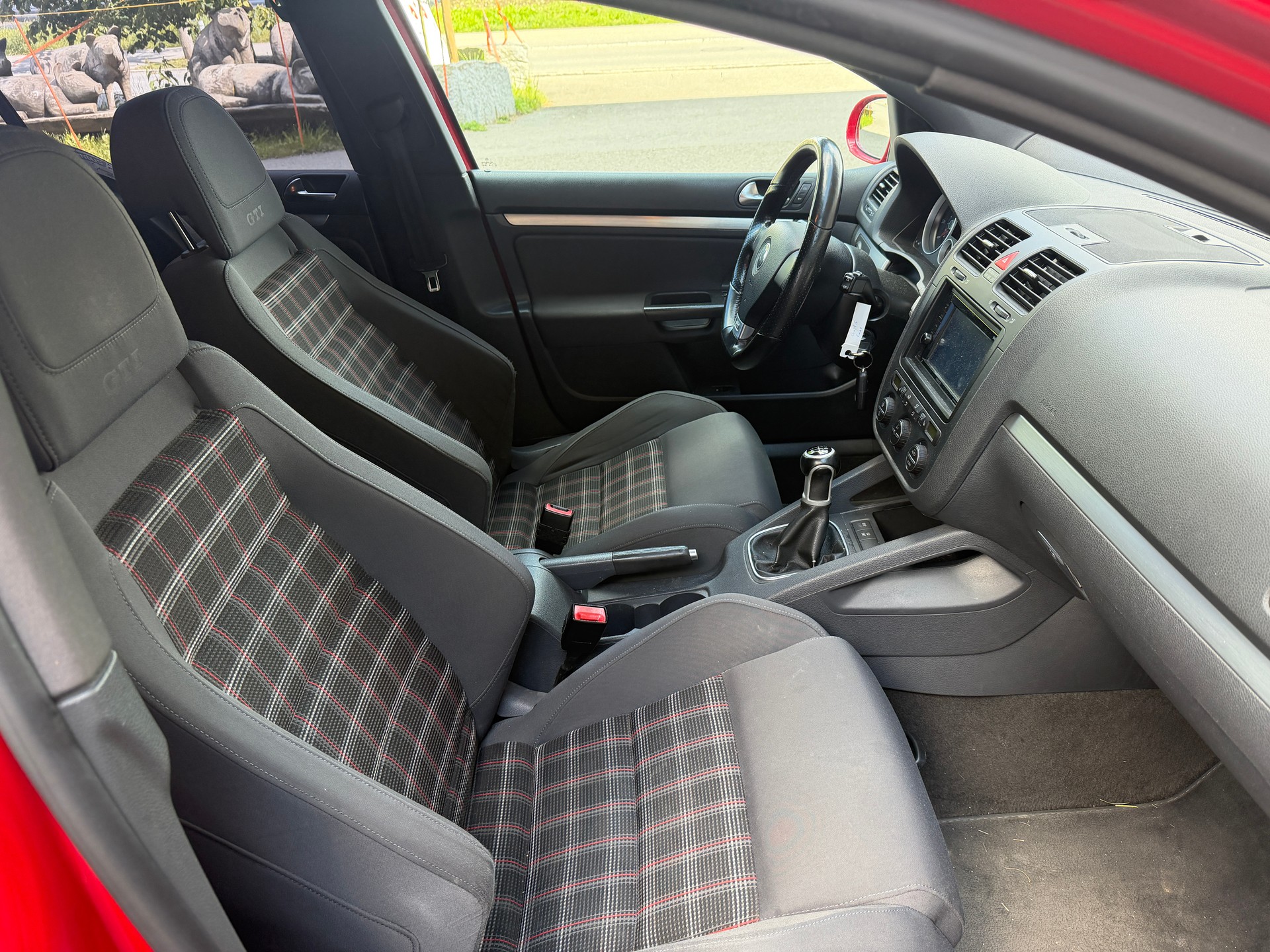 VW Golf 2.0 TFSI GTI-image-9