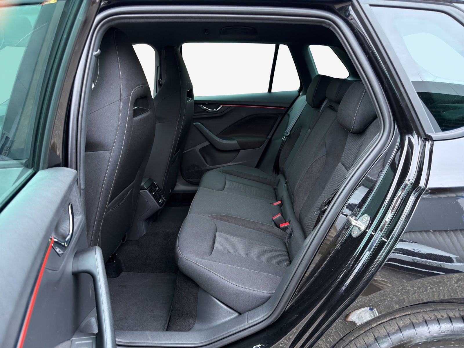 SKODA Kamiq 1.5 TSI Dynamic DSG-image-13