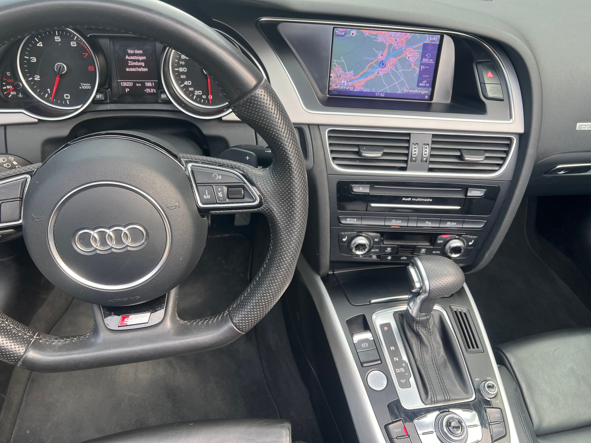 AUDI A5 Cabriolet 2.0 TFSI quattro S-tronic-image-8