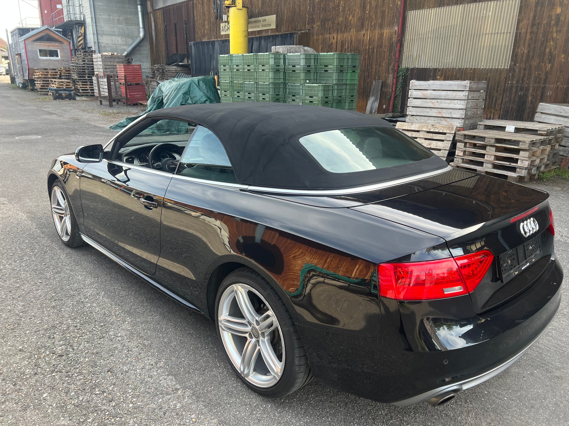 AUDI A5 Cabriolet 2.0 TFSI quattro S-tronic-image-12