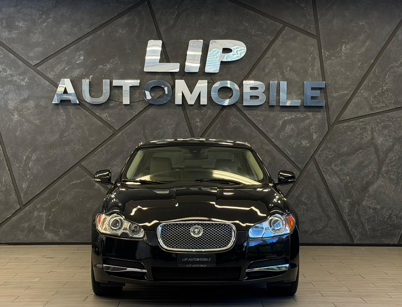 JAGUAR XF 3.0 V6 Luxury-image-1