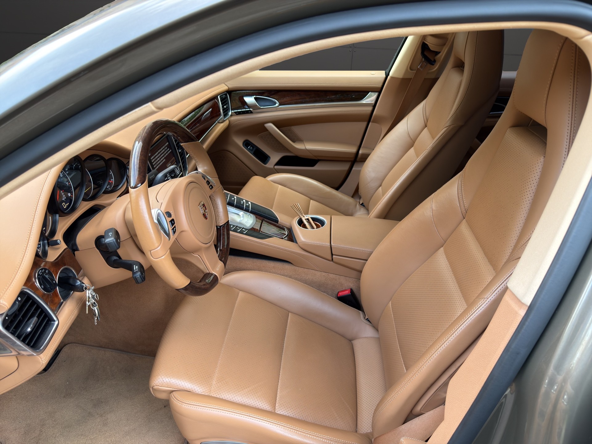 PORSCHE Panamera 4 3.6 PDK-image-8