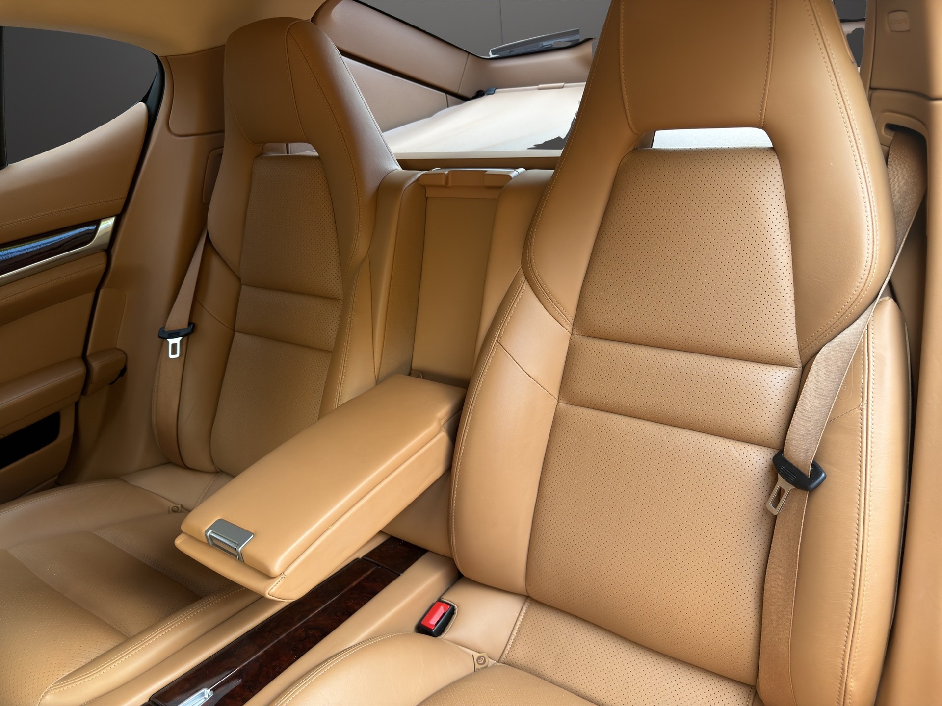 PORSCHE Panamera 4 3.6 PDK-image-13
