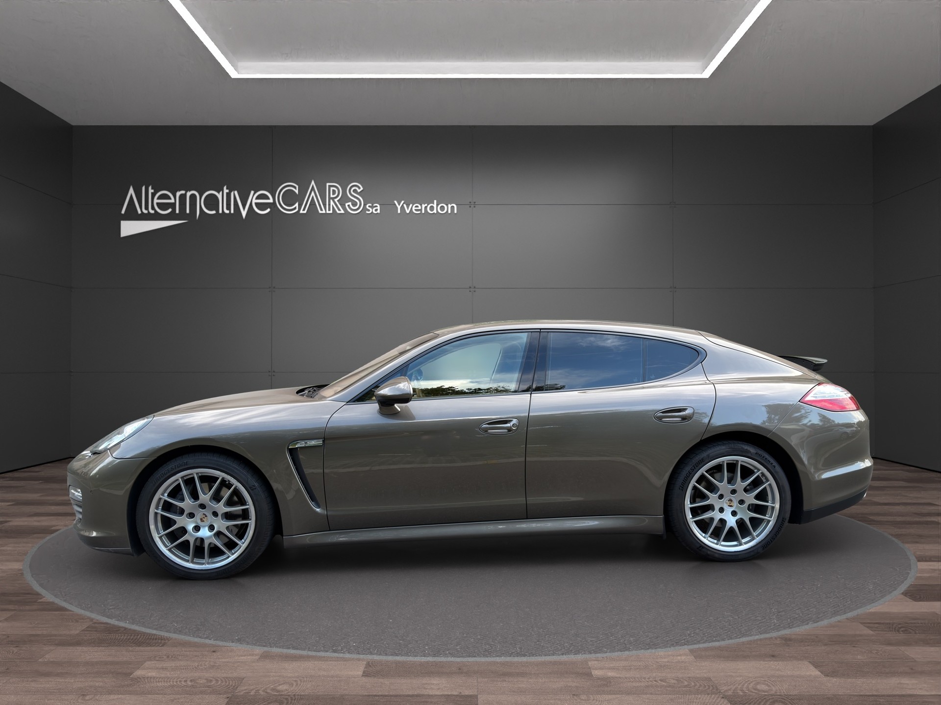 PORSCHE Panamera 4 3.6 PDK-image-2