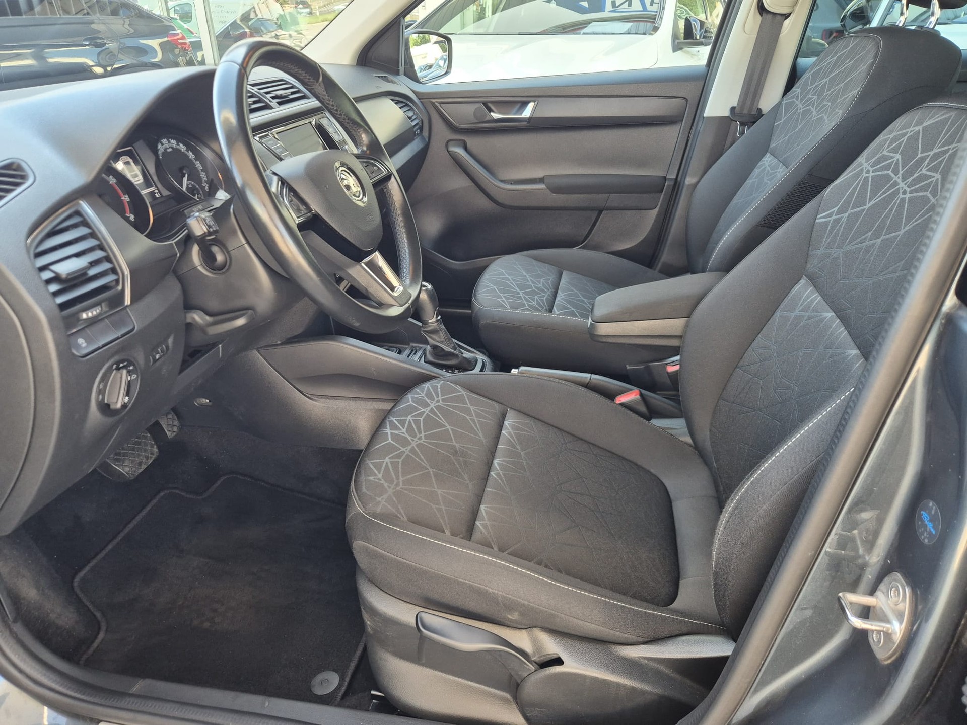 SKODA Fabia Combi 1.0 TSI Clever DSG-image-8