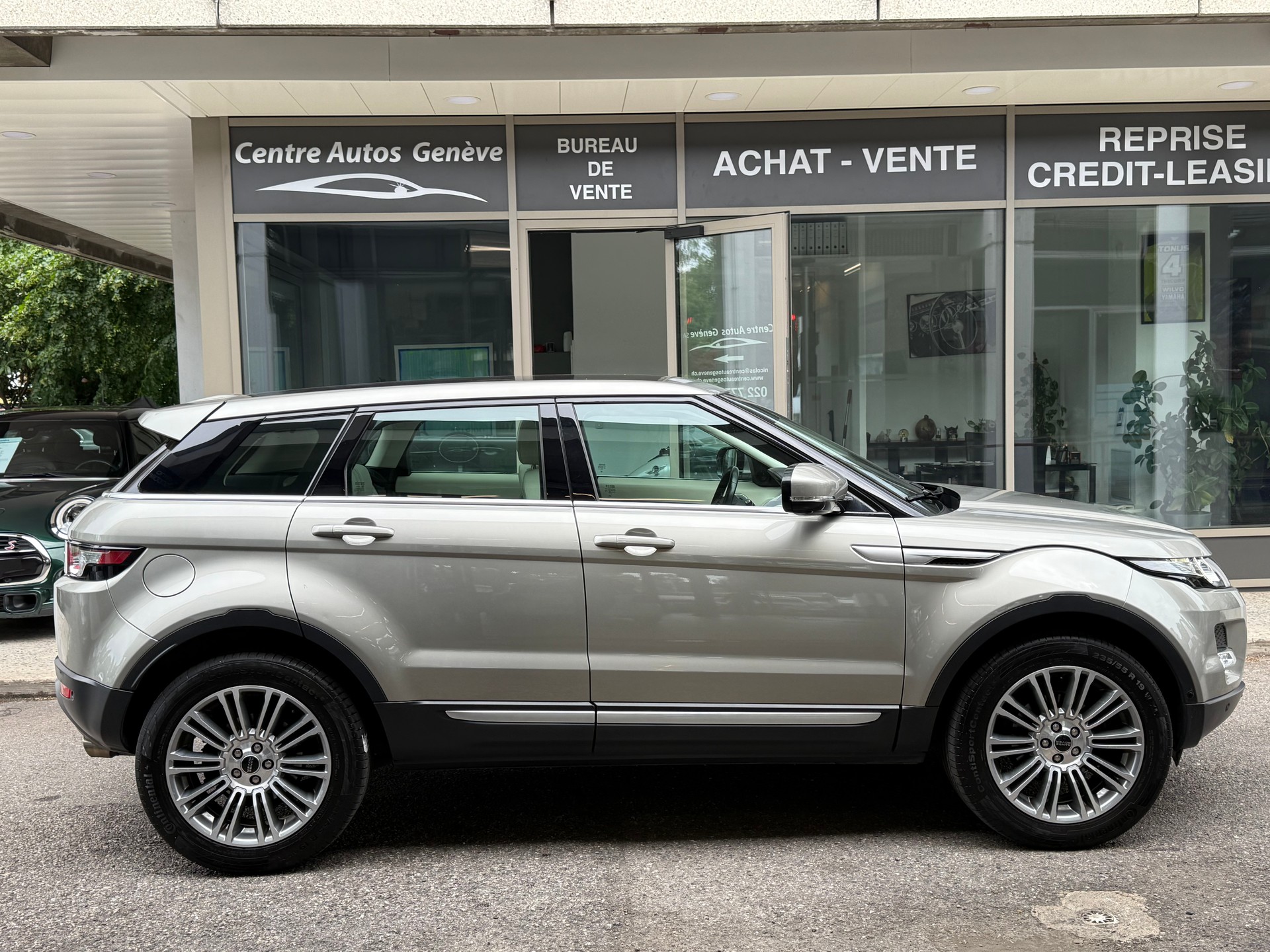 LAND ROVER Range Rover Evoque 2.0 Si4 Prestige AT6-image-3