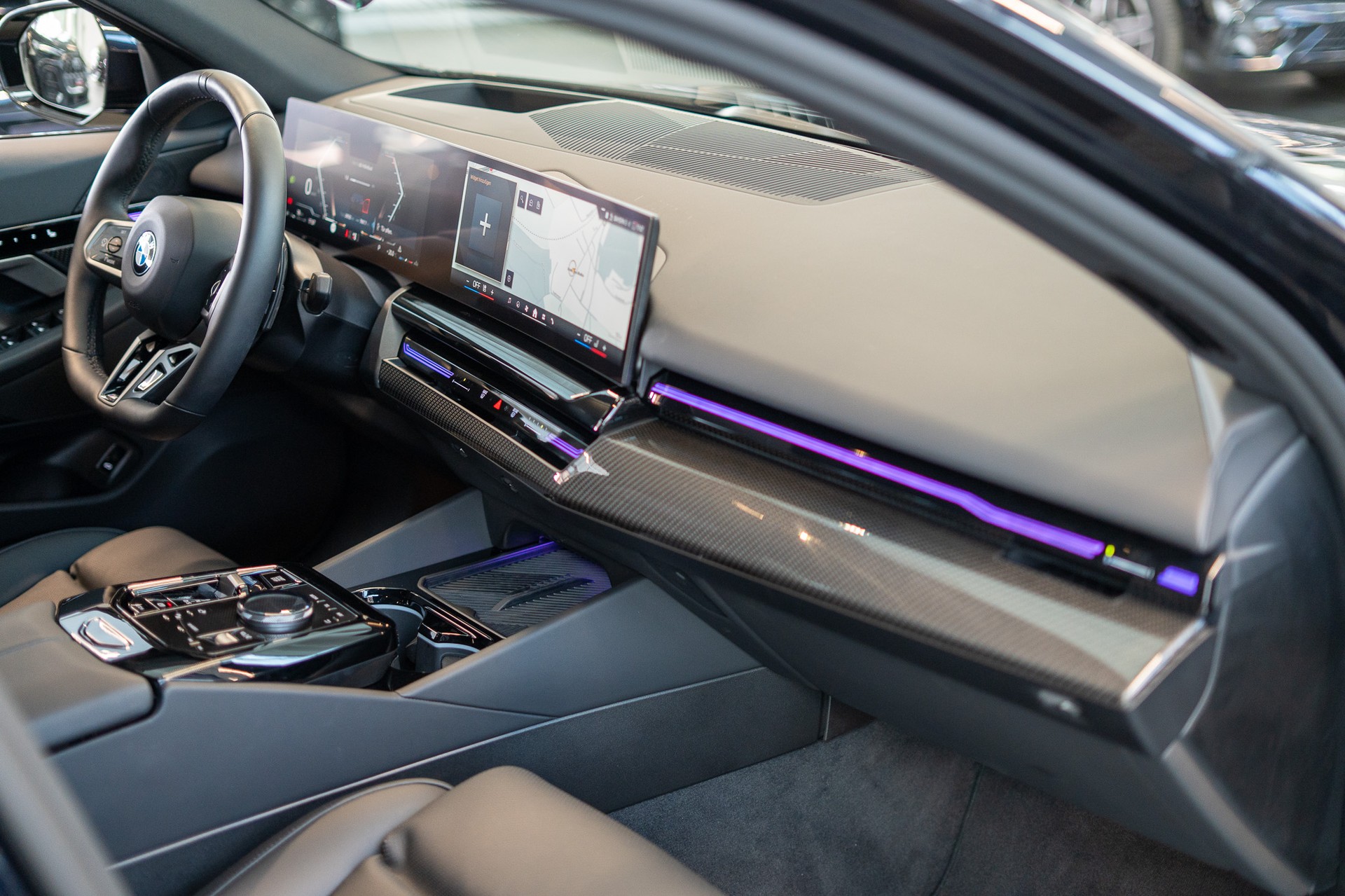 BMW 520i M Sport / 360°Kamera / HeadUp / Harman/Kardon /-image-15