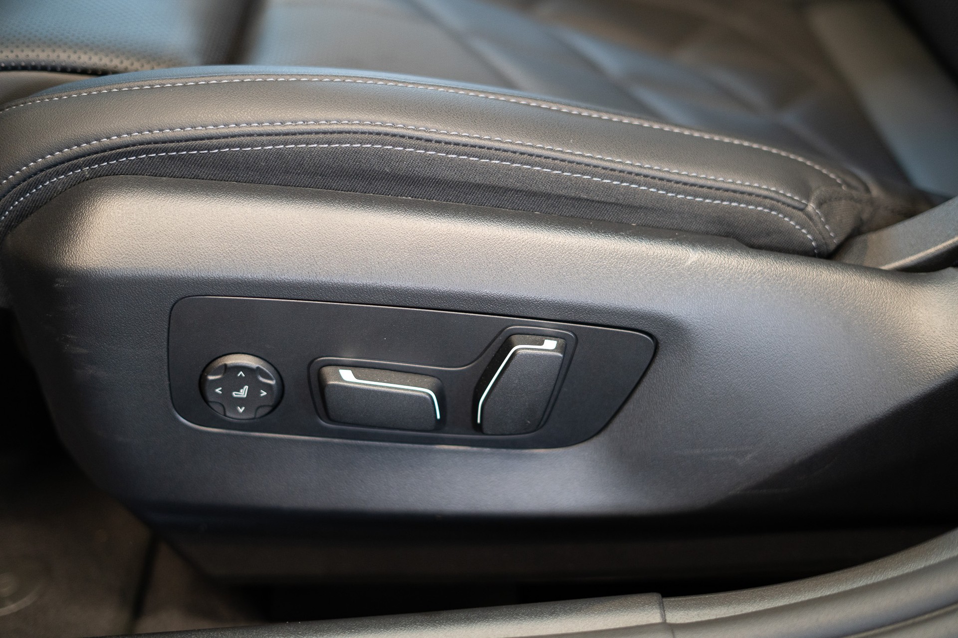 BMW 520i M Sport / 360°Kamera / HeadUp / Harman/Kardon /-image-9