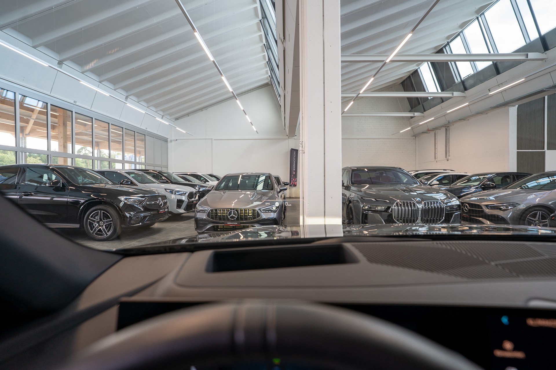 BMW 520i M Sport / 360°Kamera / HeadUp / Harman/Kardon /-image-20