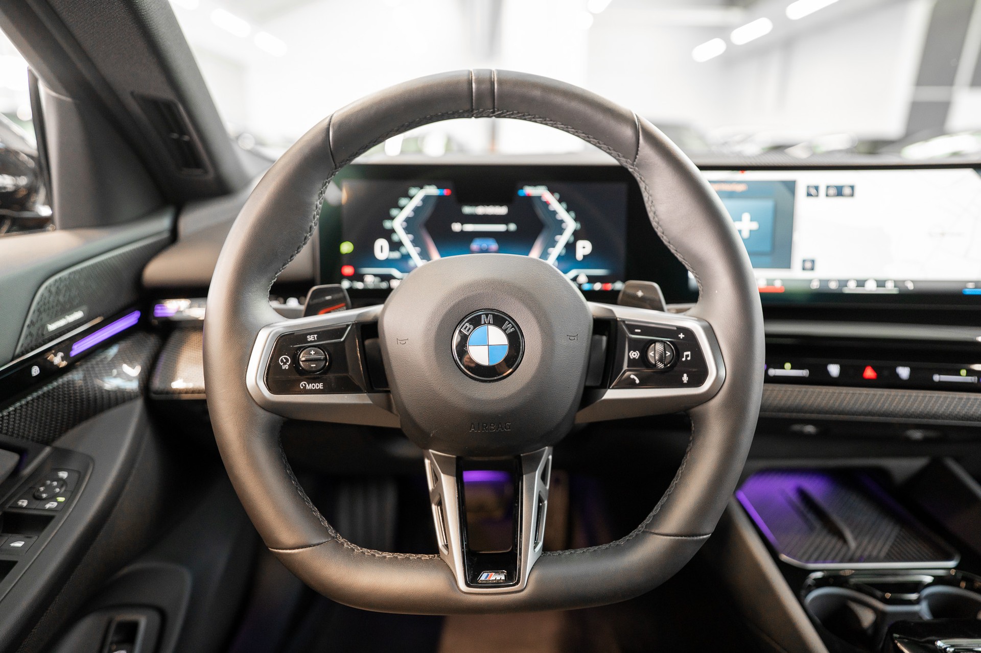 BMW 520i M Sport / 360°Kamera / HeadUp / Harman/Kardon /-image-17