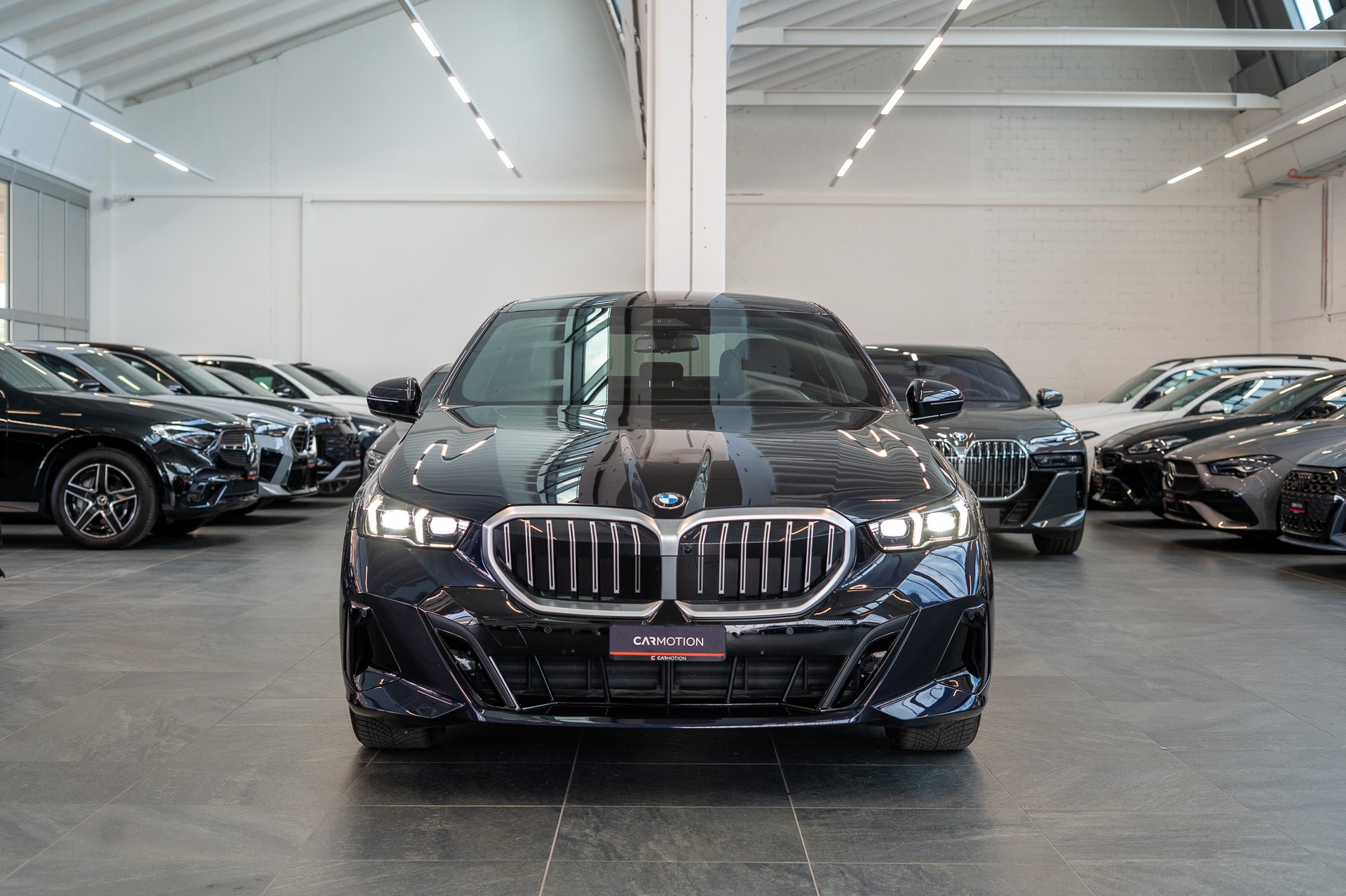 BMW 520i M Sport / 360°Kamera / HeadUp / Harman/Kardon /-showroom-element-1