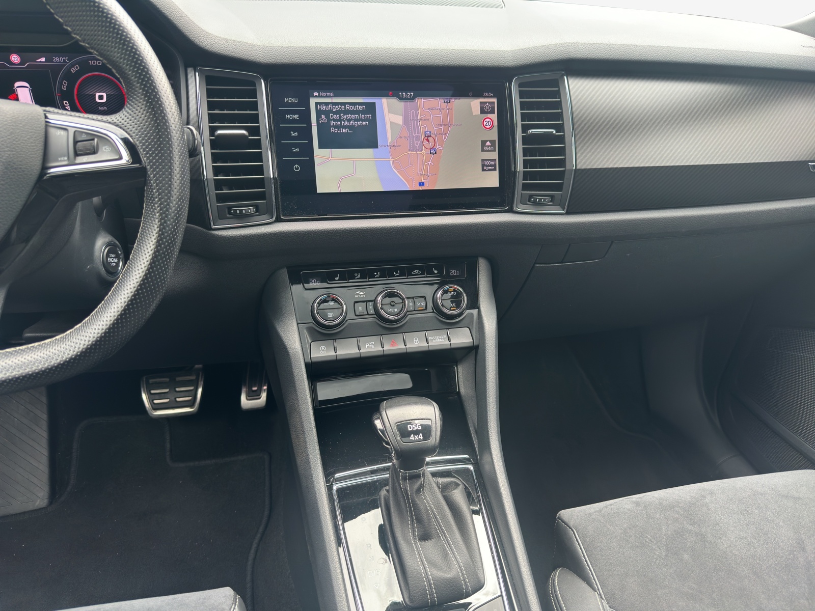 SKODA Kodiaq 2.0 TSI 4x4 Sport Line-image-10