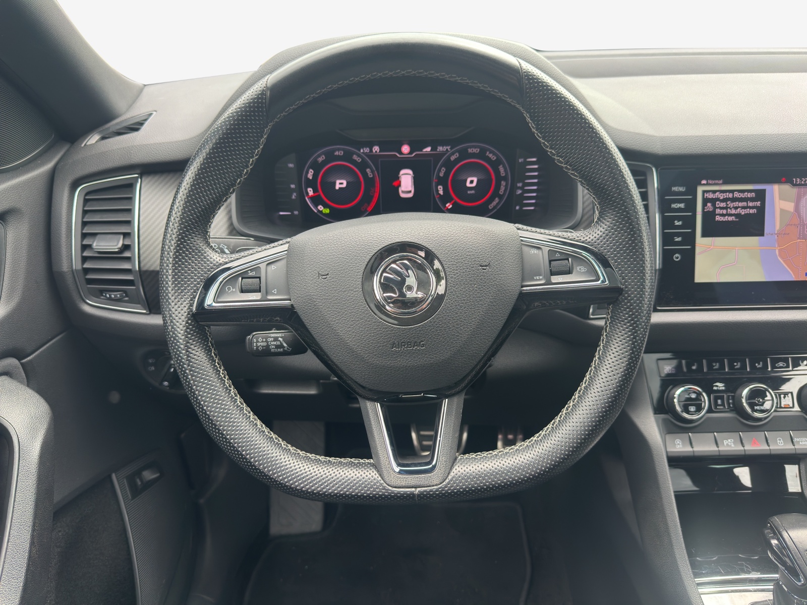 SKODA Kodiaq 2.0 TSI 4x4 Sport Line-image-9