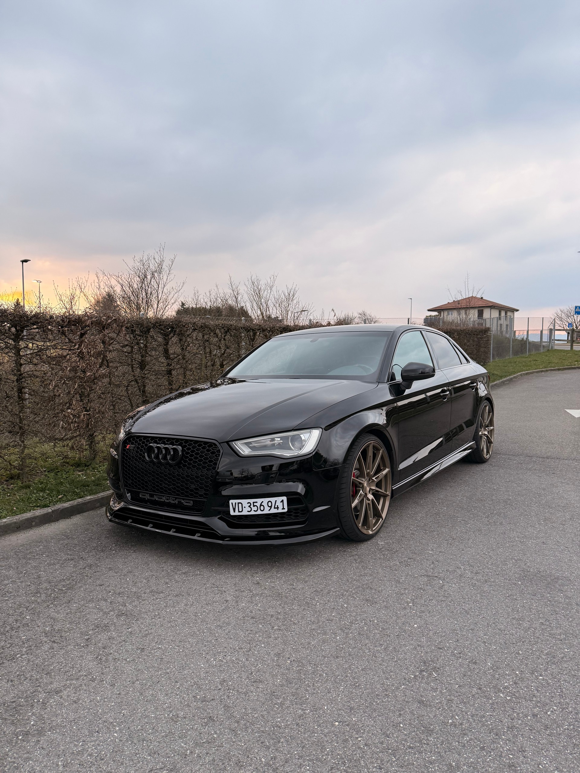 AUDI S3 Limousine 2.0 T FSI quattro S-Tronic-image-0