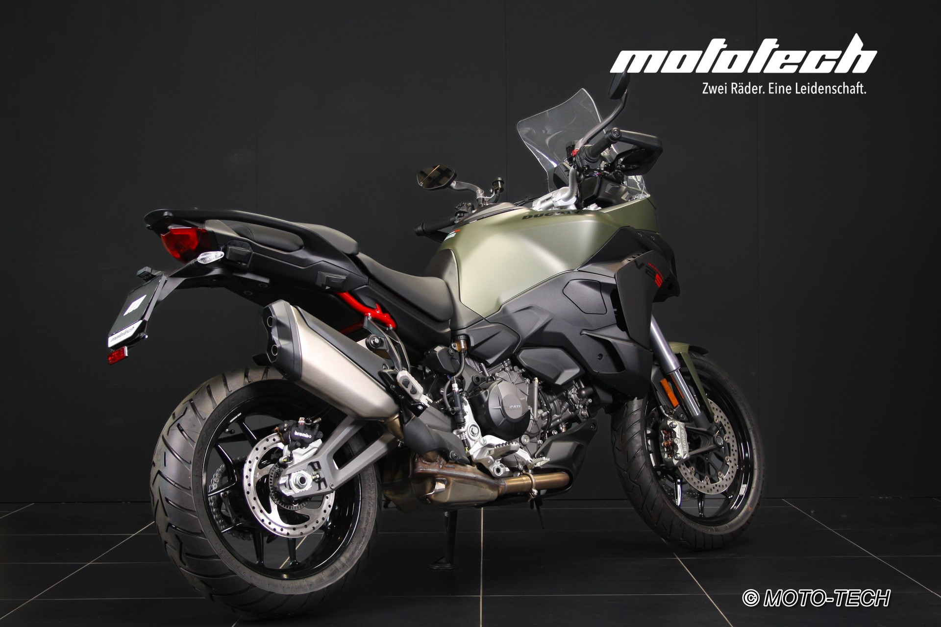 DUCATI Multistrada V2 S-showroom-element-2