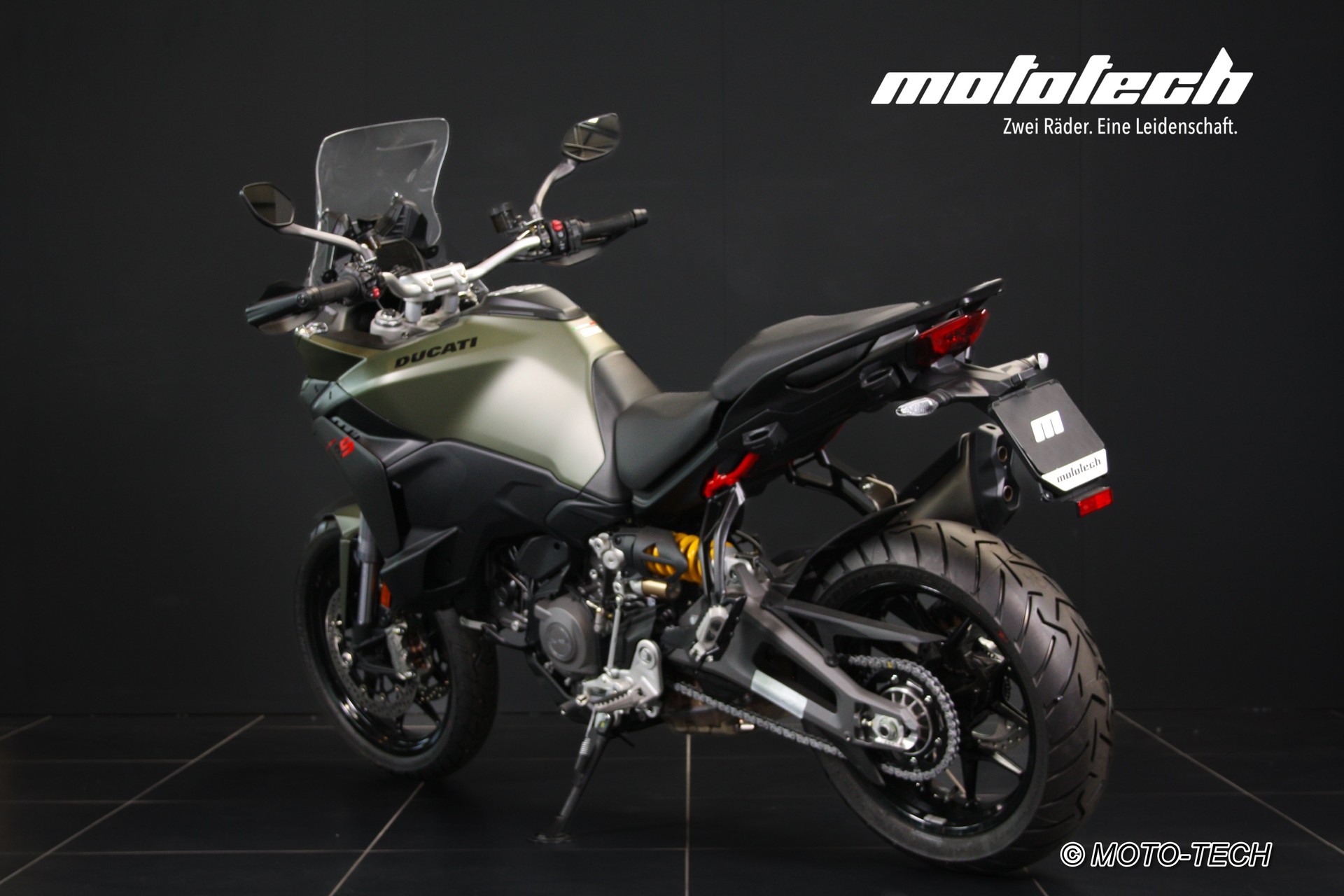 DUCATI Multistrada V2 S-showroom-element-3
