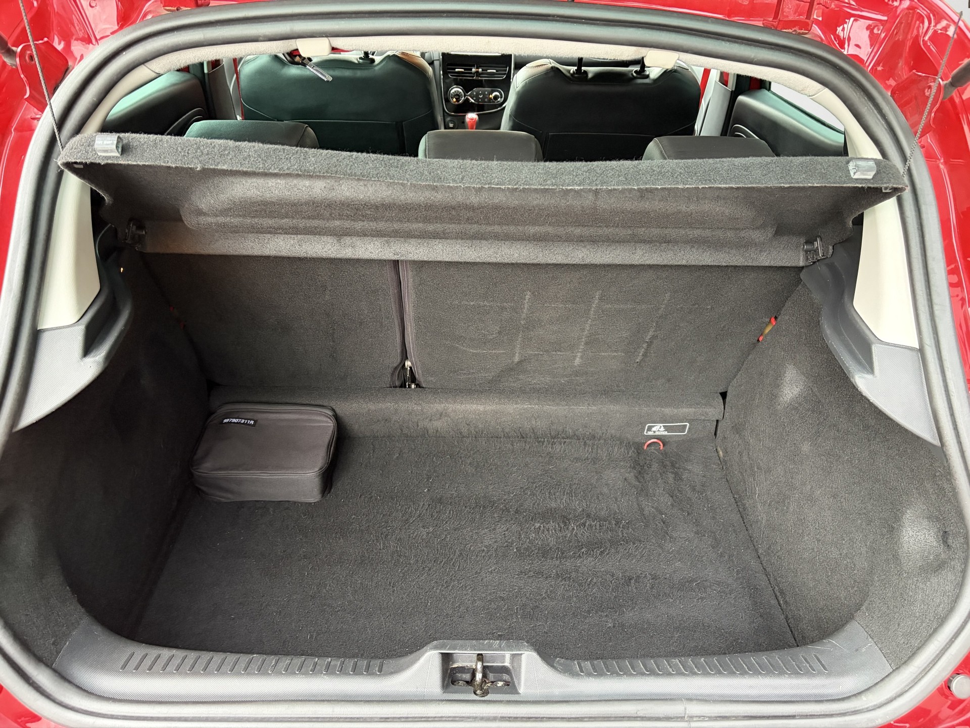 RENAULT Clio 1.6 T RS 200 EDC-image-15