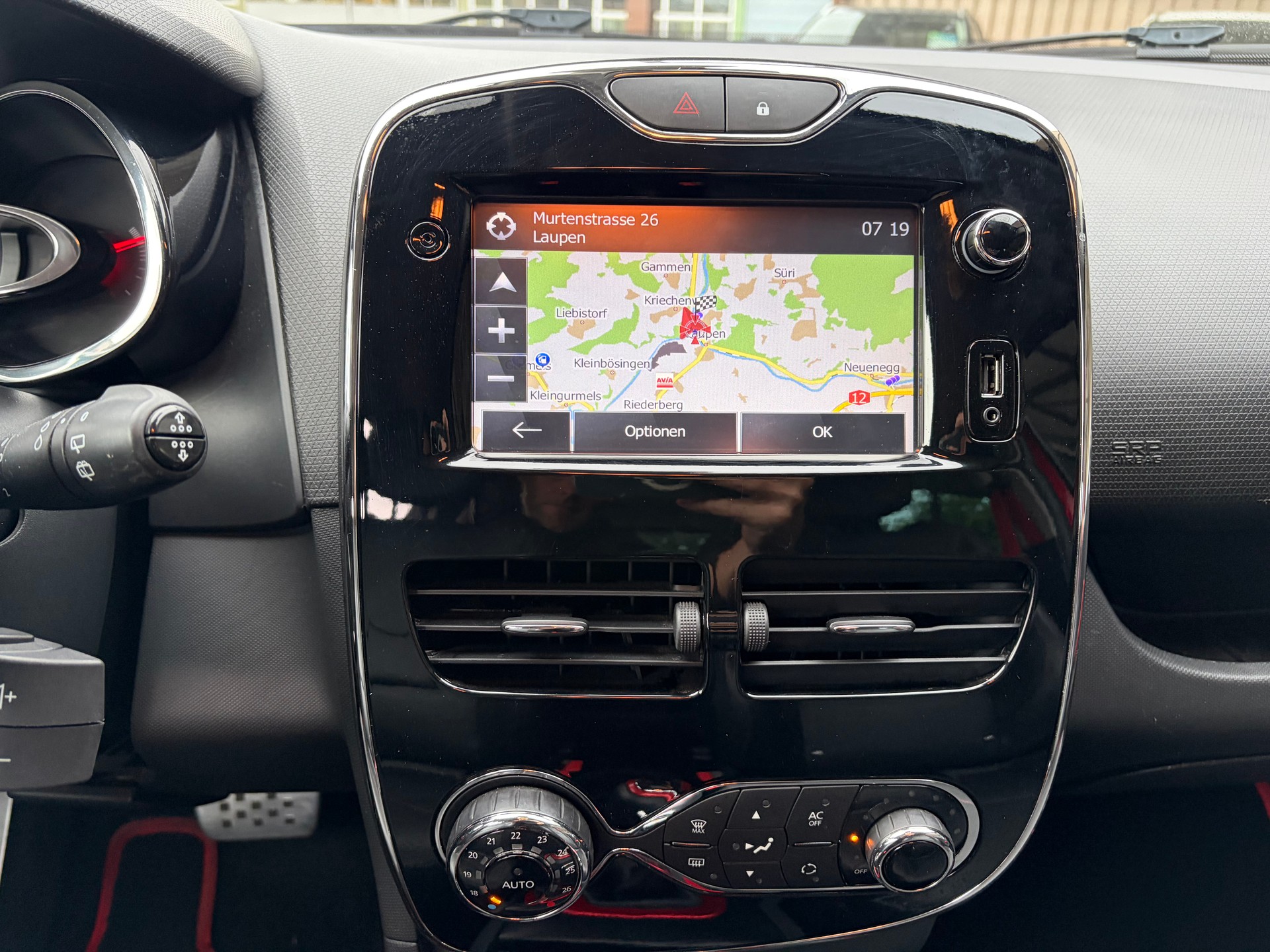 RENAULT Clio 1.6 T RS 200 EDC-image-12