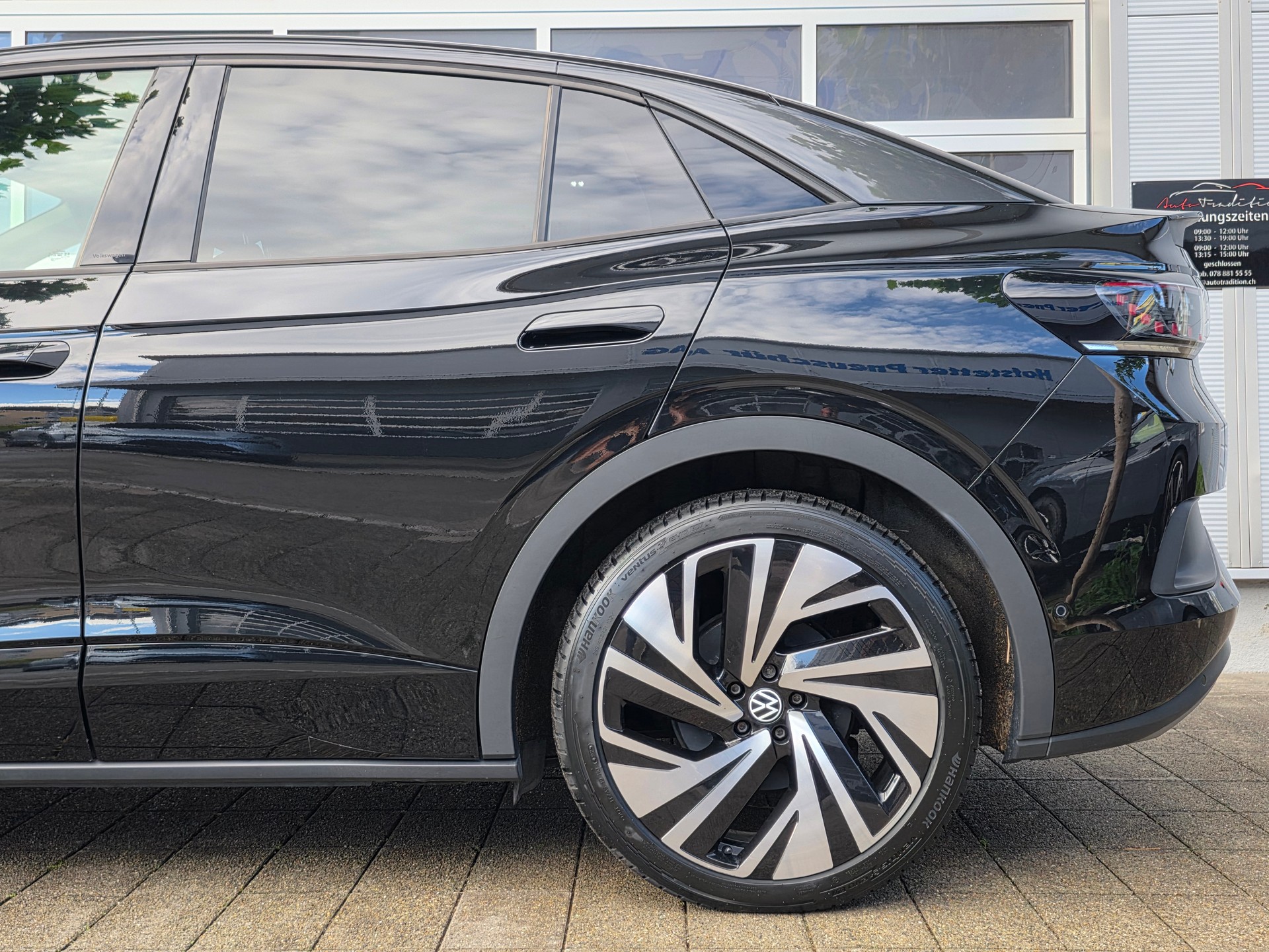 VW ID.5 GTX 77 kWh 4Motion ** BATTERIEZERTIFIKAT - EL.ANHÄNGERKUPPL. -HEAD UP DISPLAY -PANORAMA -ASSIS.PAKET -GARANTIE BIS 07.2029-image-4